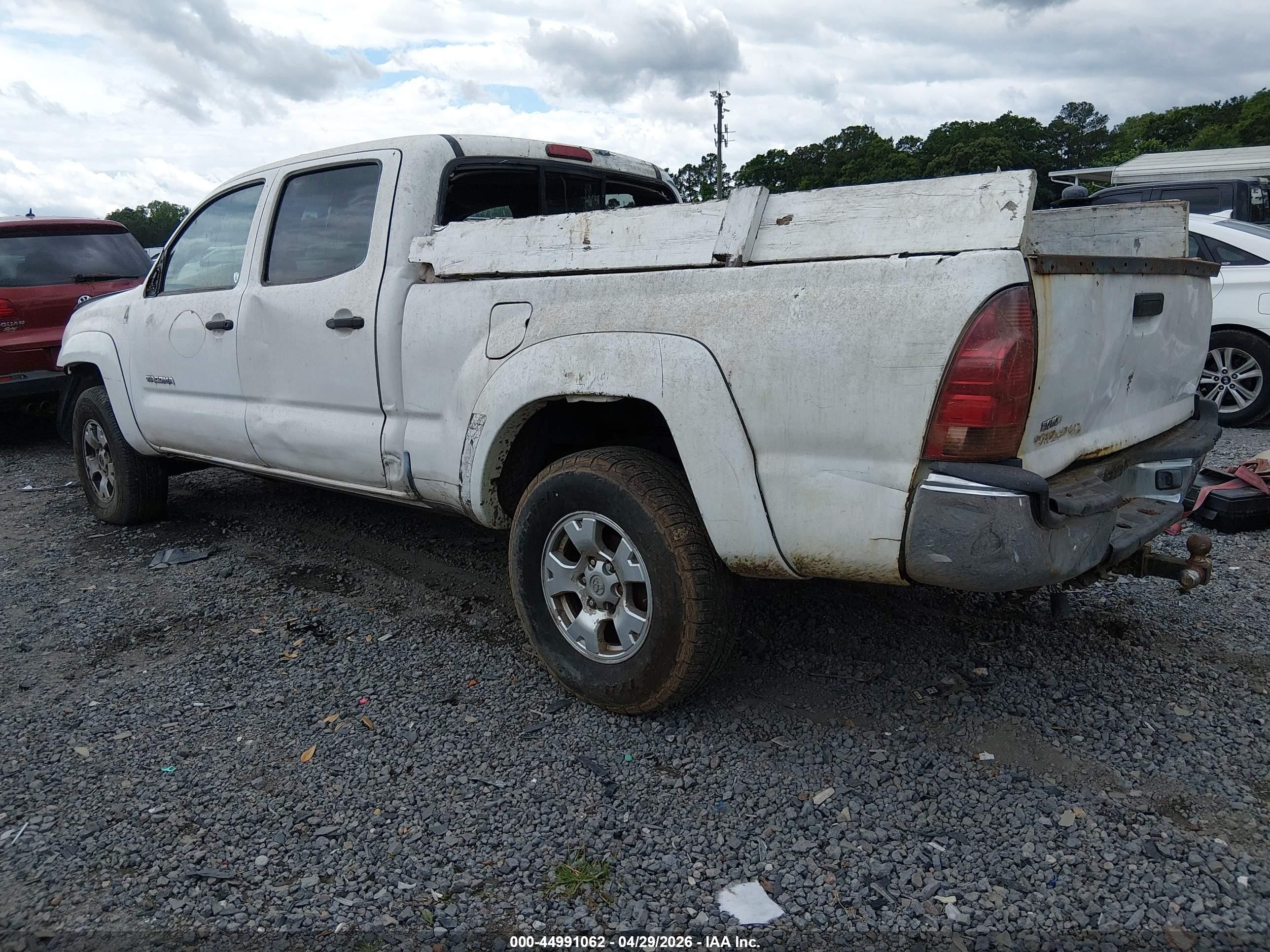 2007 Toyota Tacoma Base V6 White vin: 5TEMU52N57Z363464
