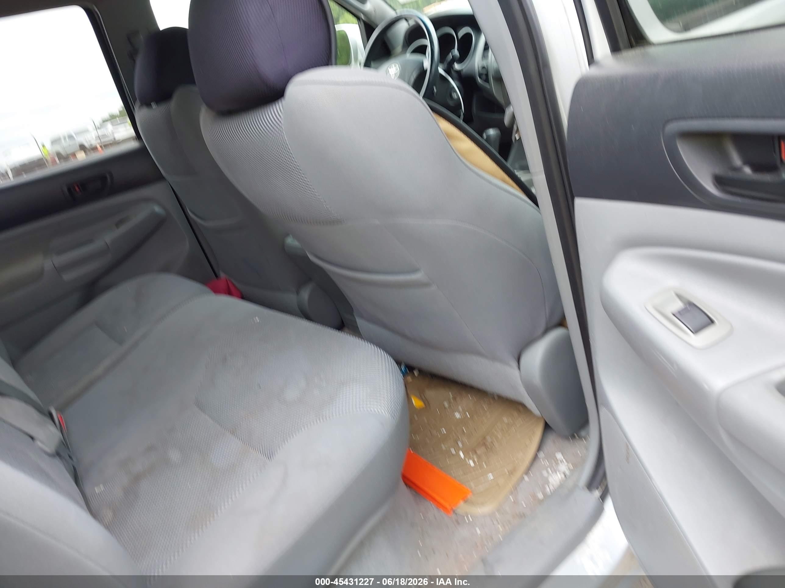2005 Toyota Tacoma Base V6 Silver vin: 5TEMU52N65Z078575
