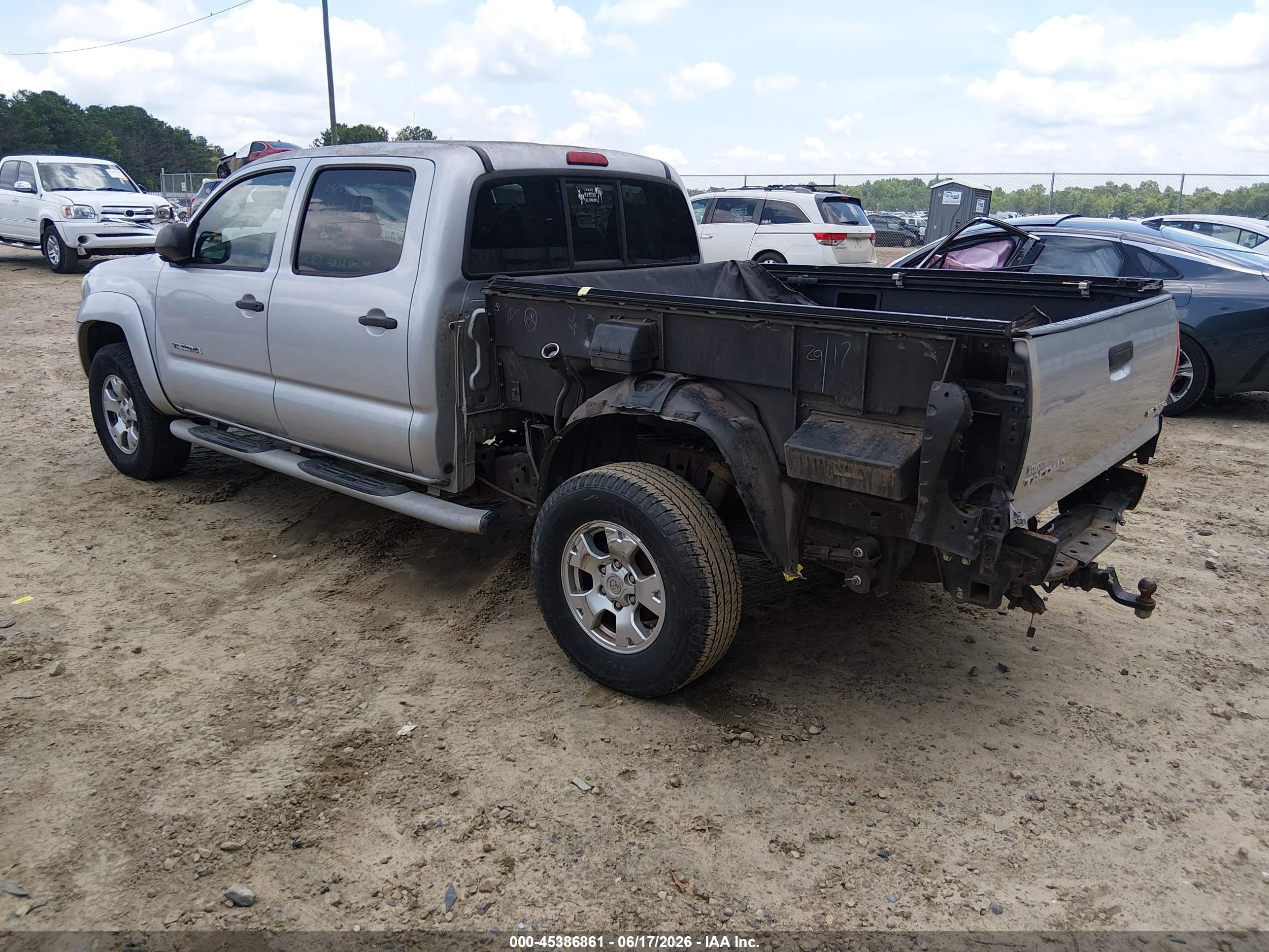 2005 Toyota Tacoma Base V6 Silver vin: 5TEMU52N85Z096804