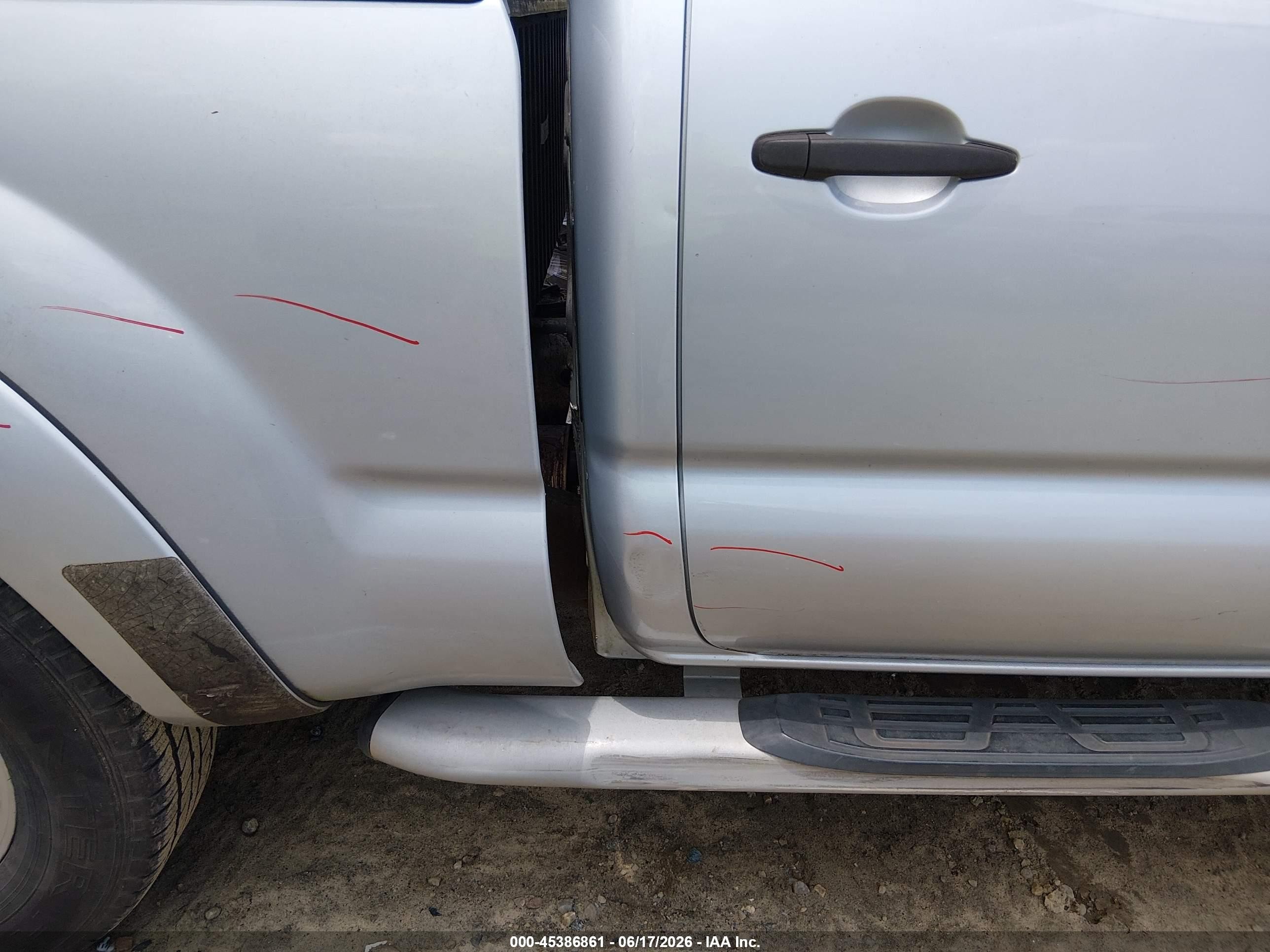 2005 Toyota Tacoma Base V6 Silver vin: 5TEMU52N85Z096804