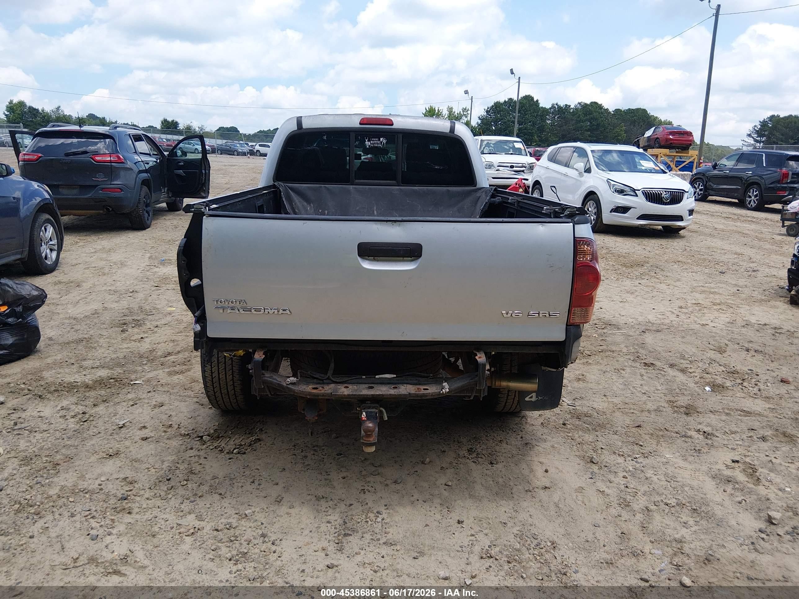 2005 Toyota Tacoma Base V6 Silver vin: 5TEMU52N85Z096804
