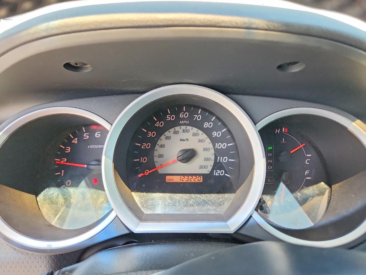 2005 Toyota Tacoma Double Cab Long Bed Silver vin: 5TEMU52N95Z084385