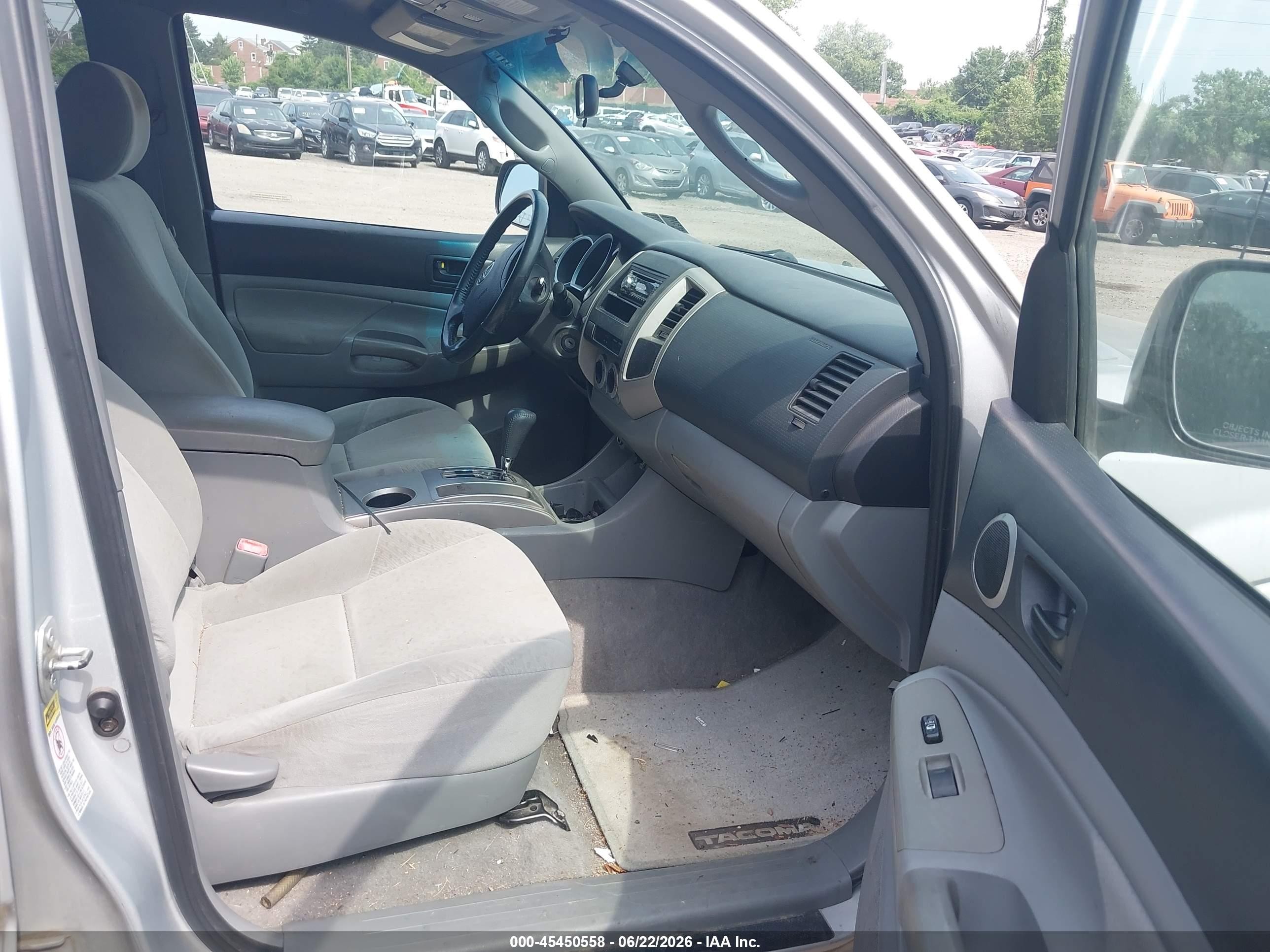2006 Toyota Tacoma Base V6 Silver vin: 5TEMU52N96Z225358