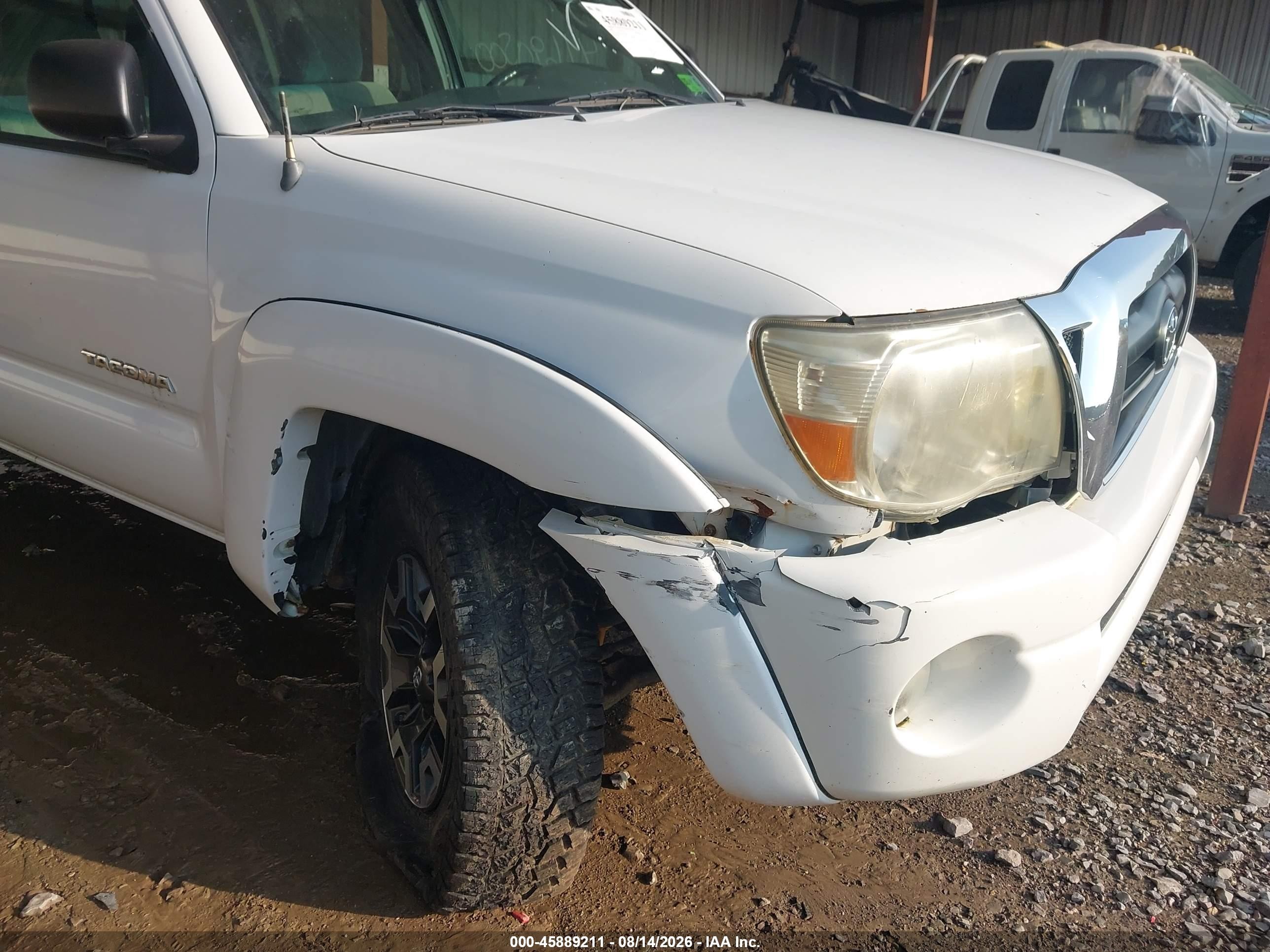 2008 Toyota Tacoma Base V6 White vin: 5TEMU52N98Z526957