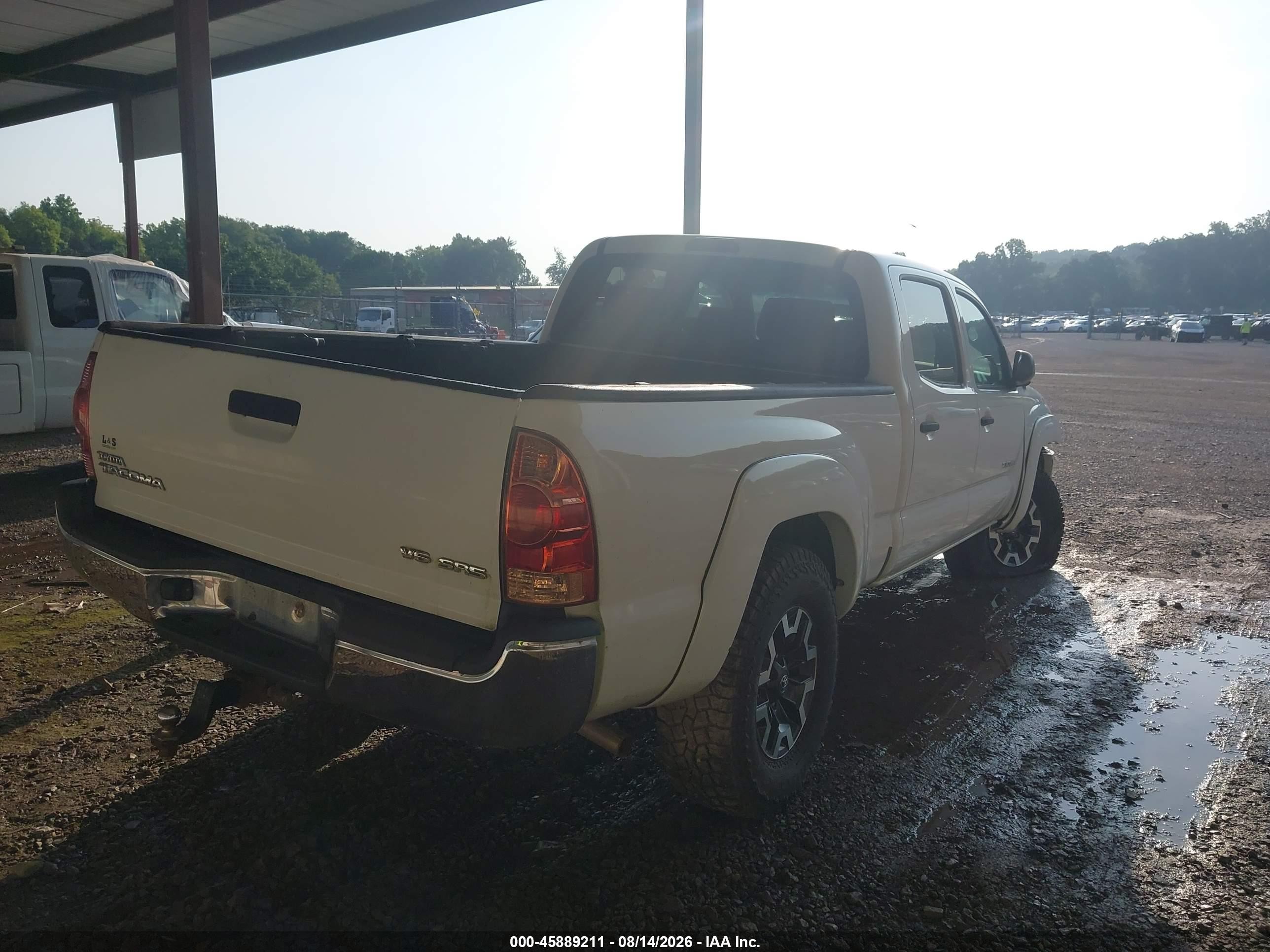 2008 Toyota Tacoma Base V6 White vin: 5TEMU52N98Z526957