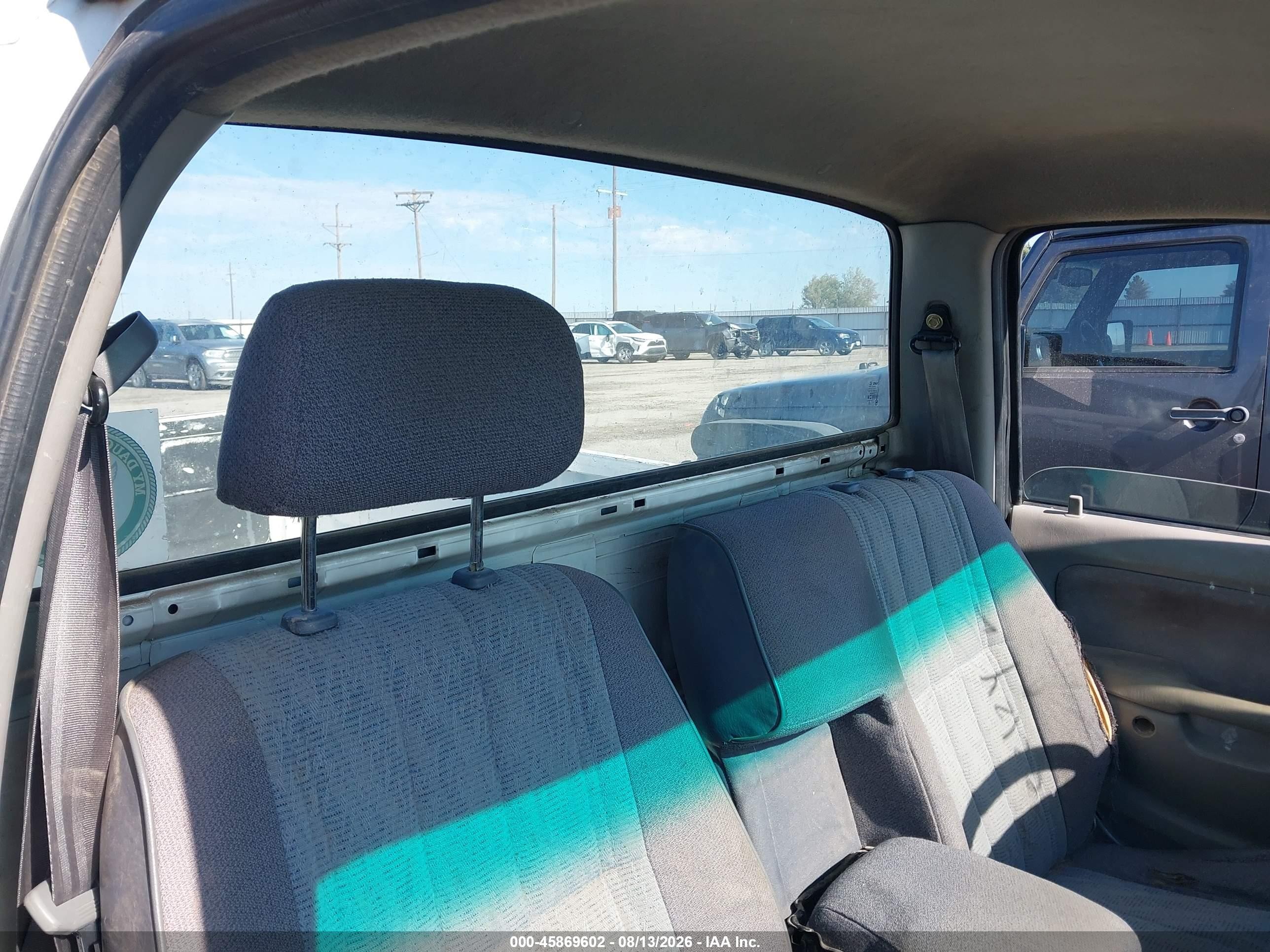 2001 Toyota Tacoma   Белый vin: 5TENL42N01Z822439