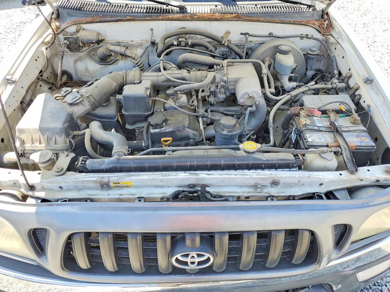 2002 Toyota Tacoma Base White vin: 5TENL42N02Z011709