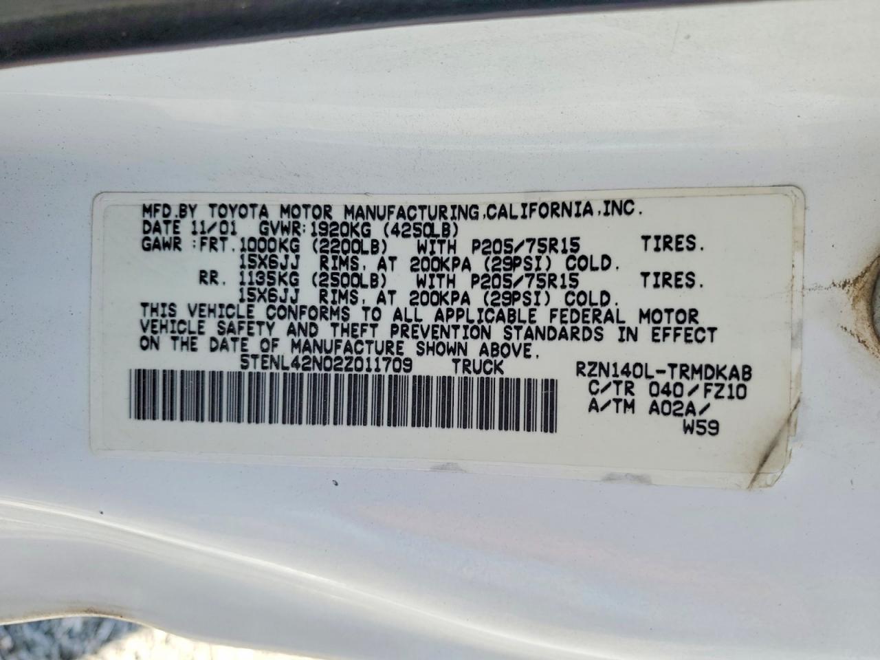2002 Toyota Tacoma Base White vin: 5TENL42N02Z011709
