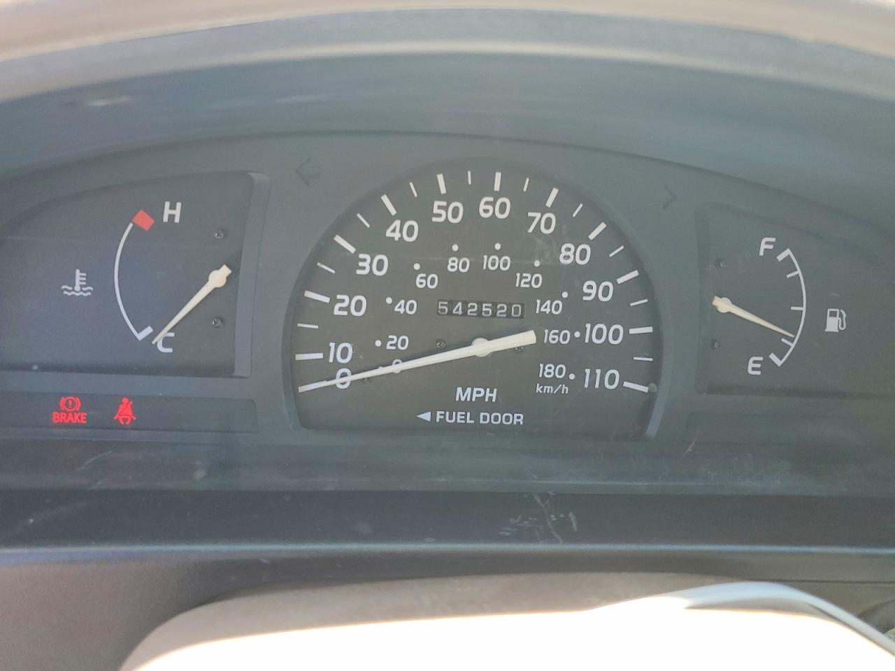2004 Toyota Tacoma Base White vin: 5TENL42N04Z394067
