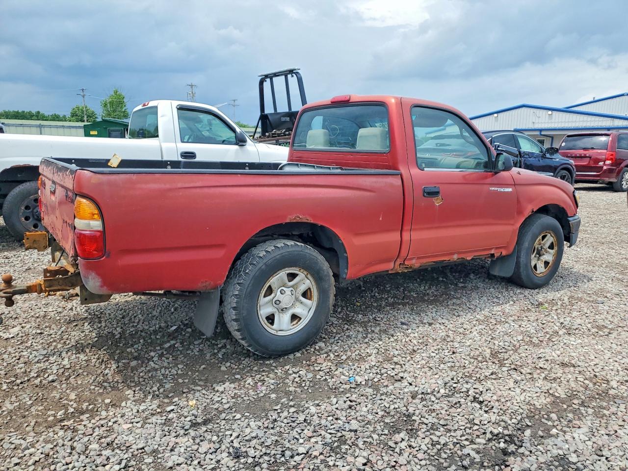 2001 Toyota Tacoma Base Red vin: 5TENL42N11Z828427