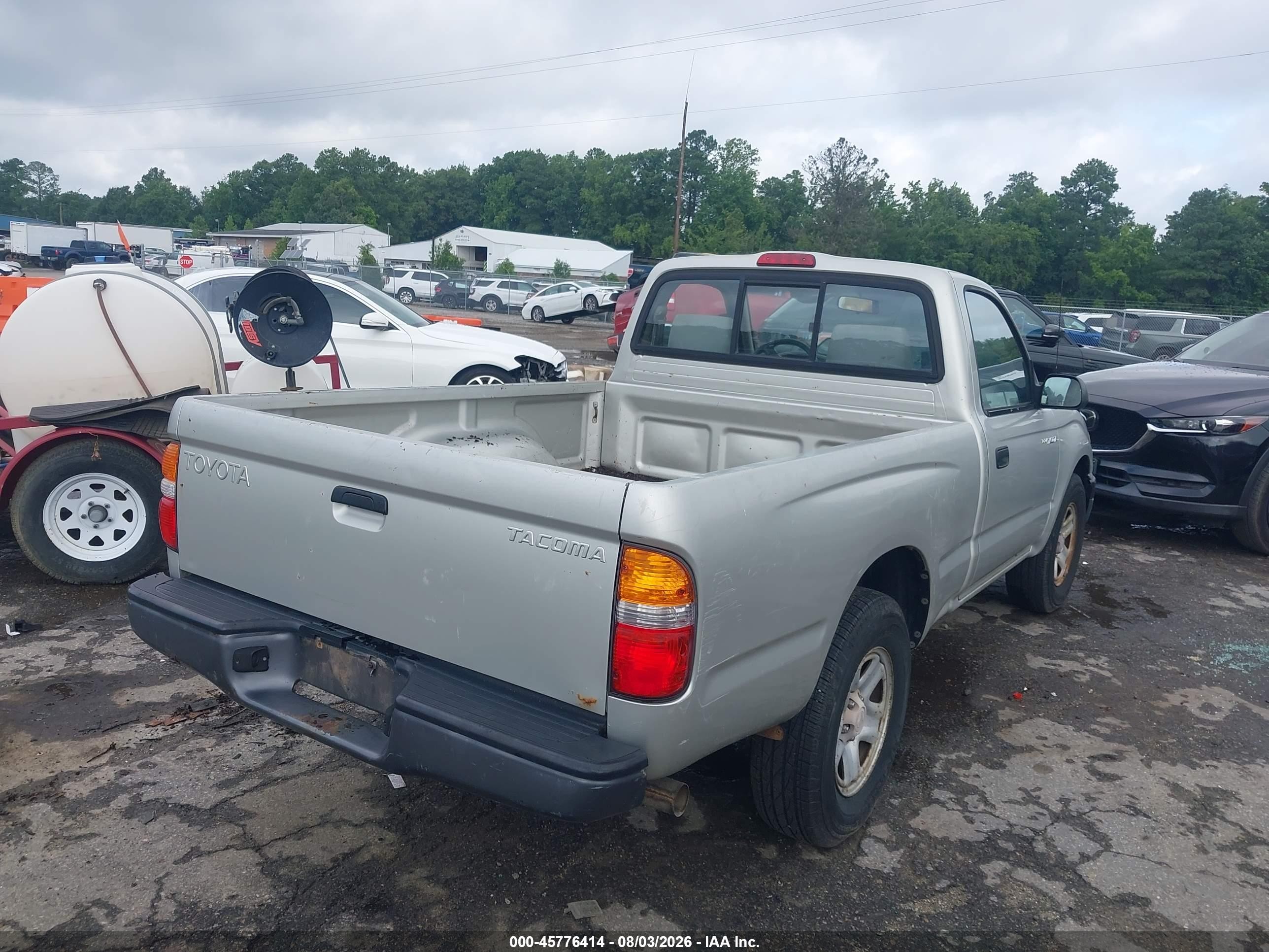 2001 Toyota Tacoma   Silver vin: 5TENL42N11Z835233