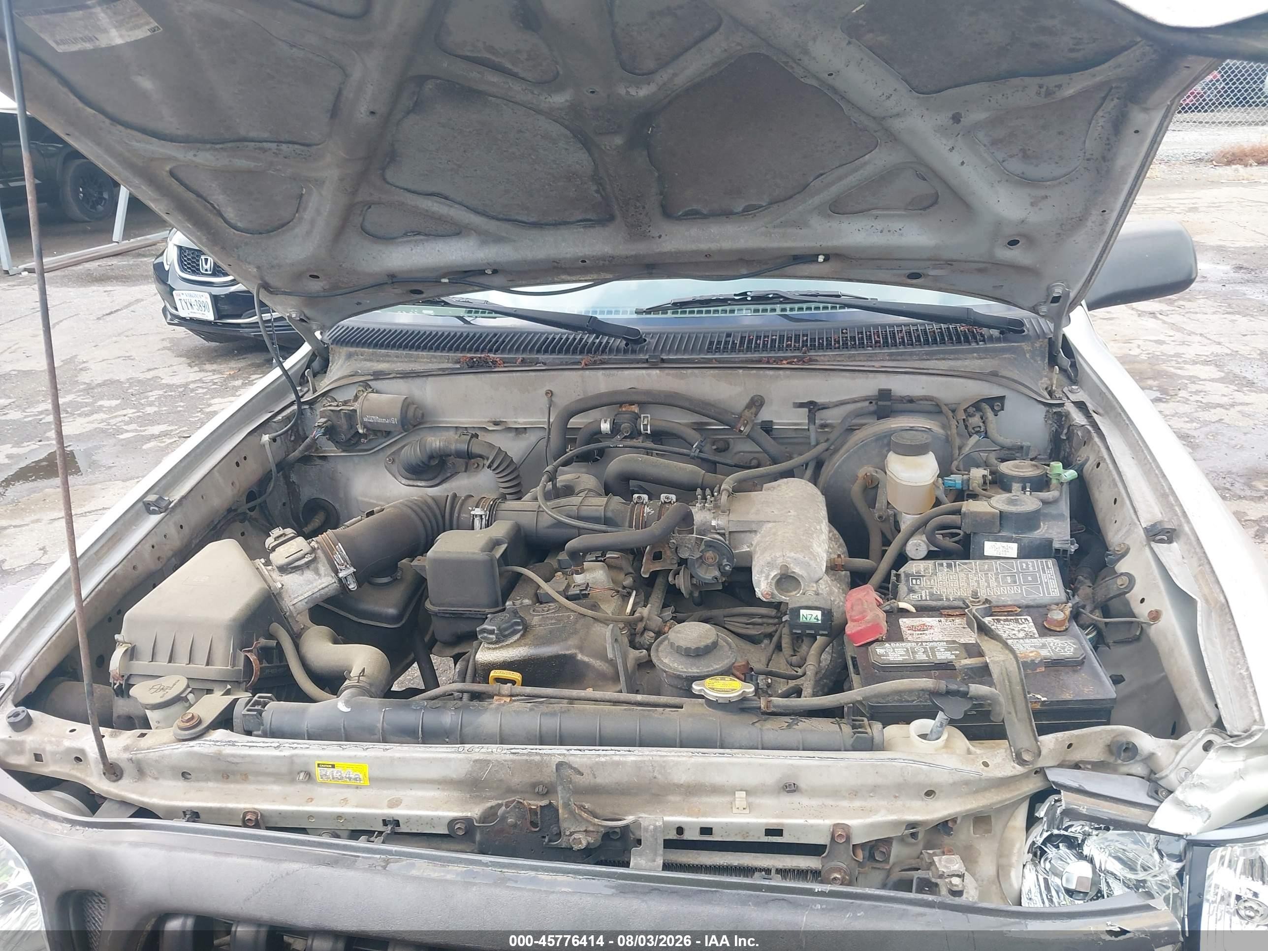 2001 Toyota Tacoma   Silver vin: 5TENL42N11Z835233