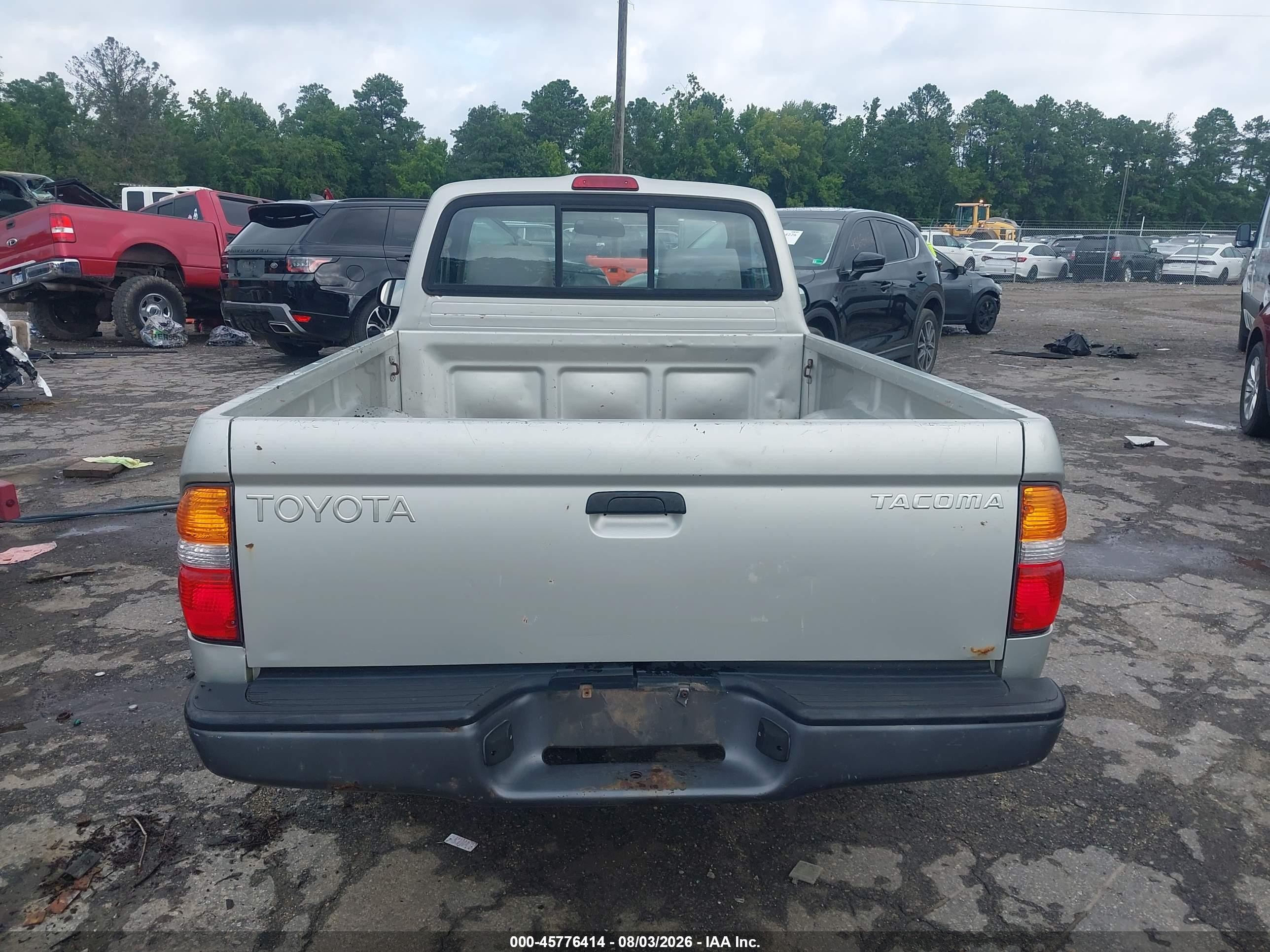 2001 Toyota Tacoma   Silver vin: 5TENL42N11Z835233