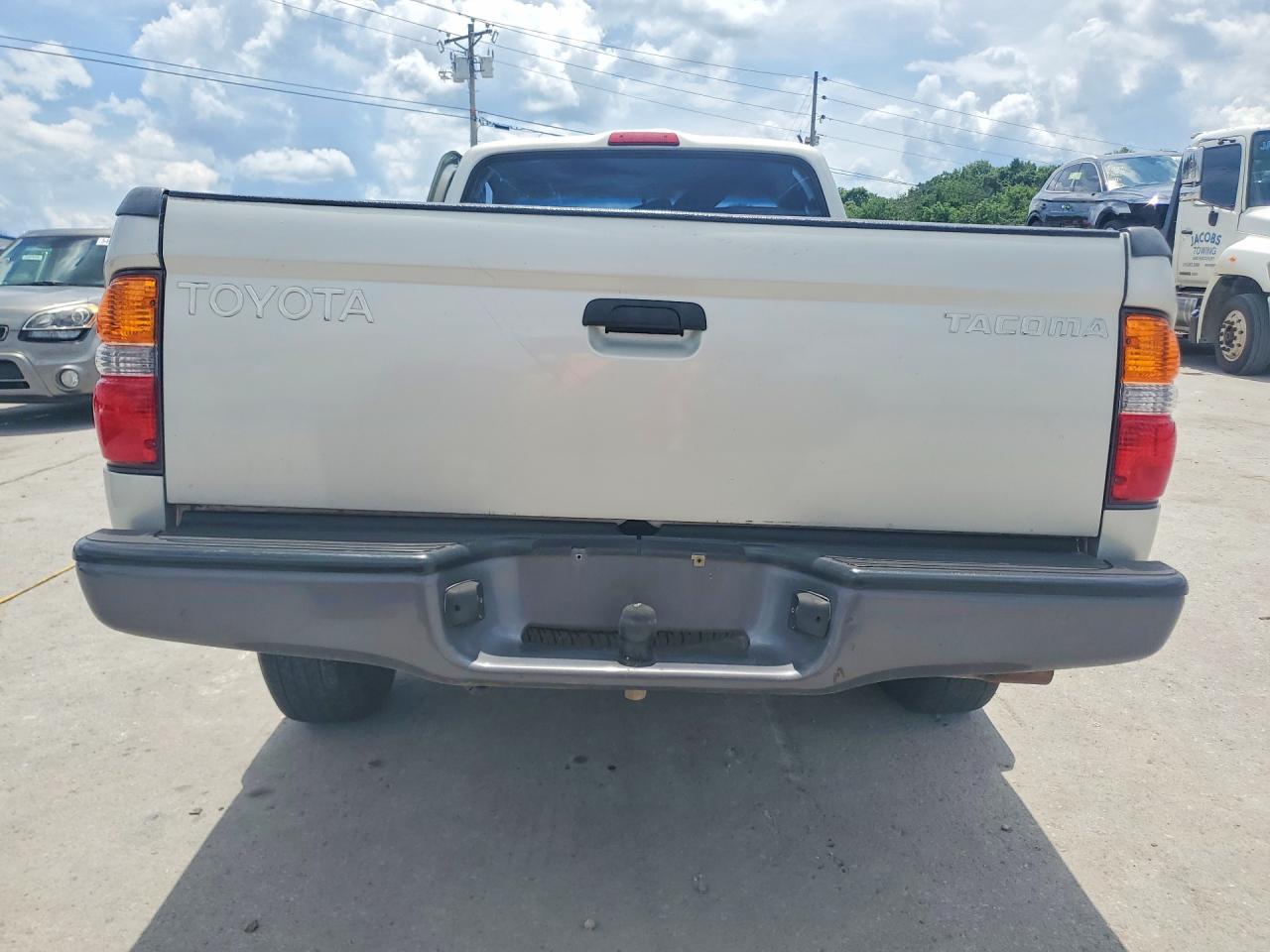 2001 Toyota Tacoma Base Gray vin: 5TENL42N11Z842344