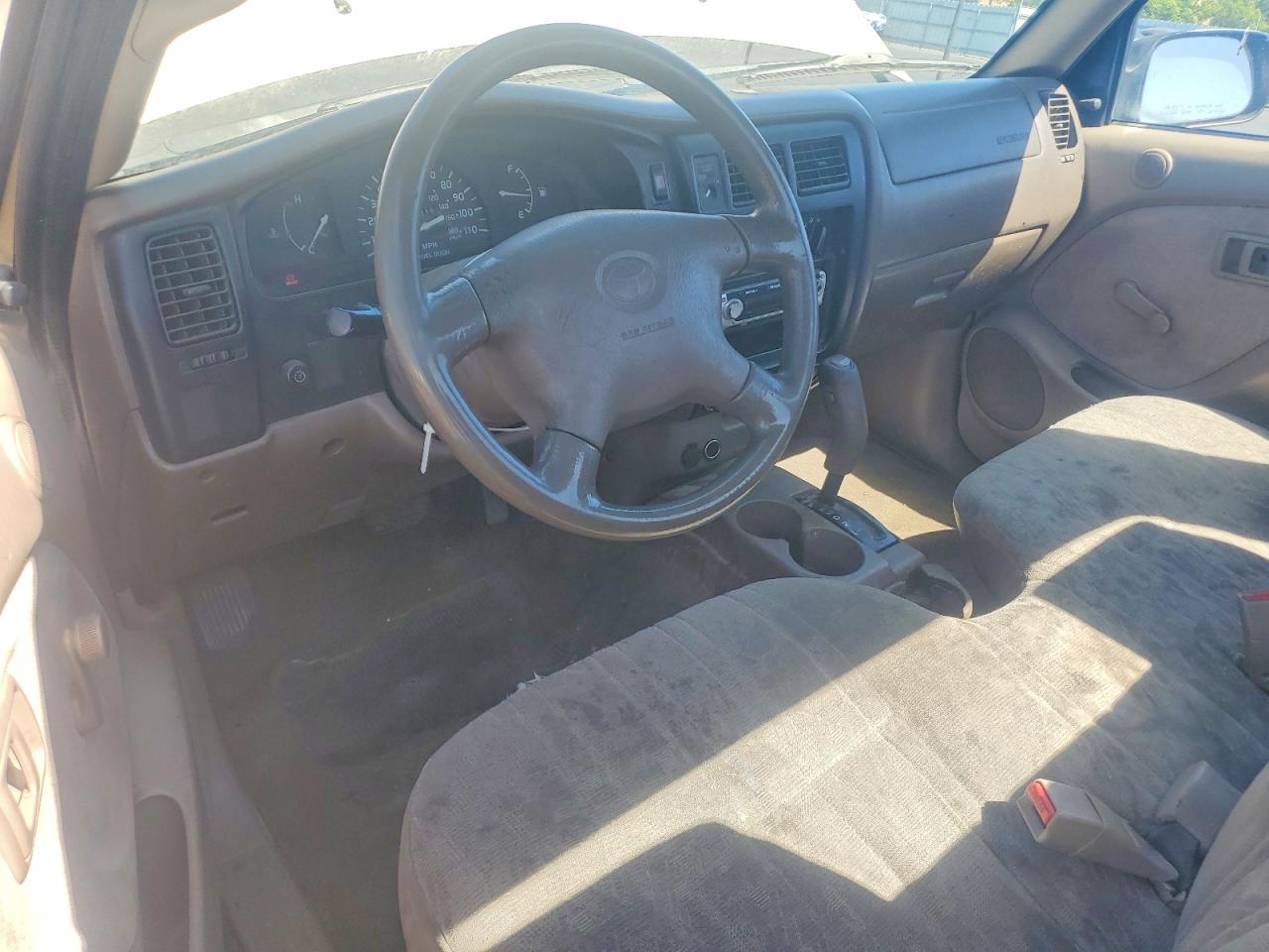 2002 Toyota Tacoma Base Gold vin: 5TENL42N12Z000556