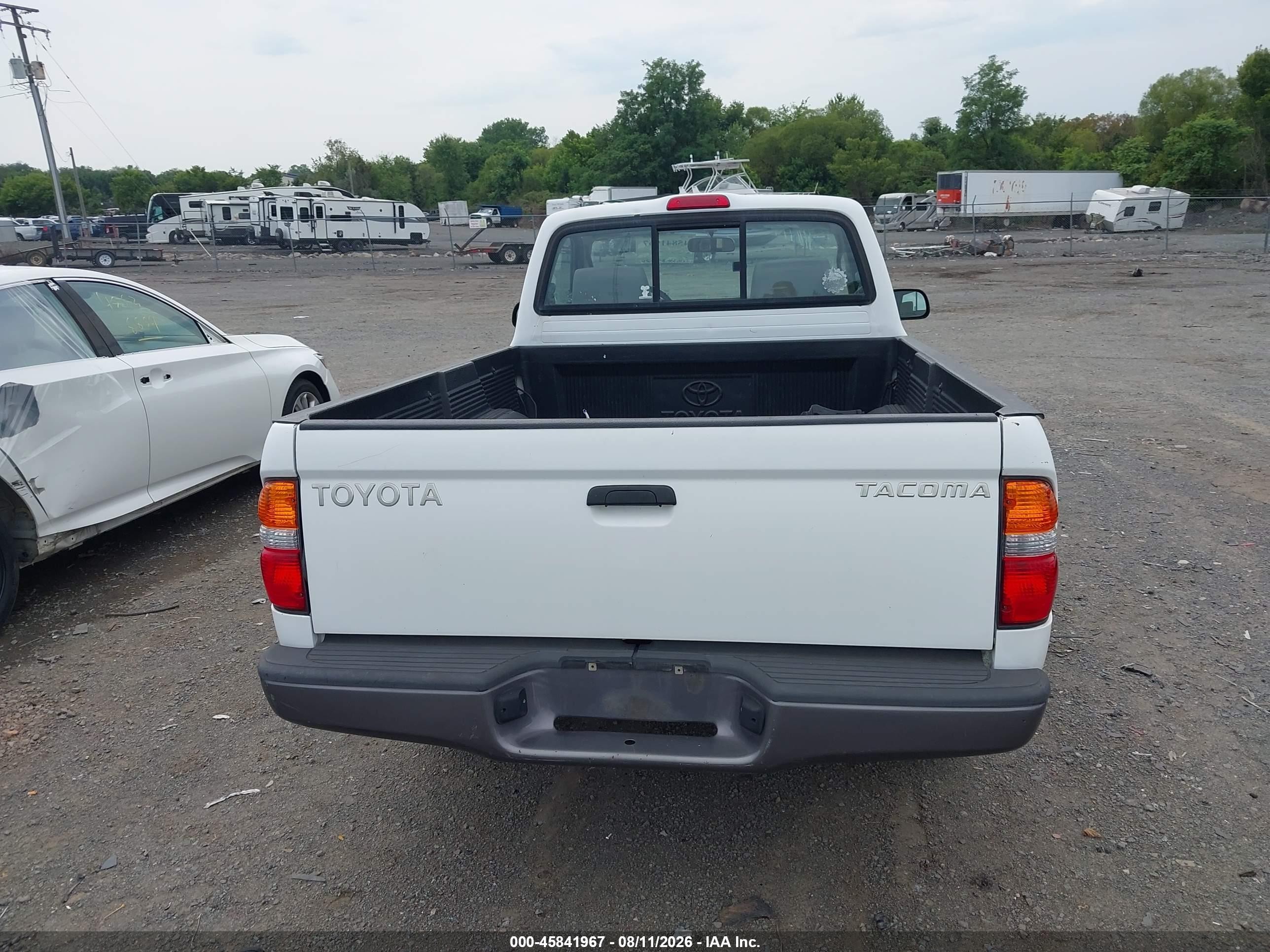 2003 Toyota Tacoma   White vin: 5TENL42N13Z302690