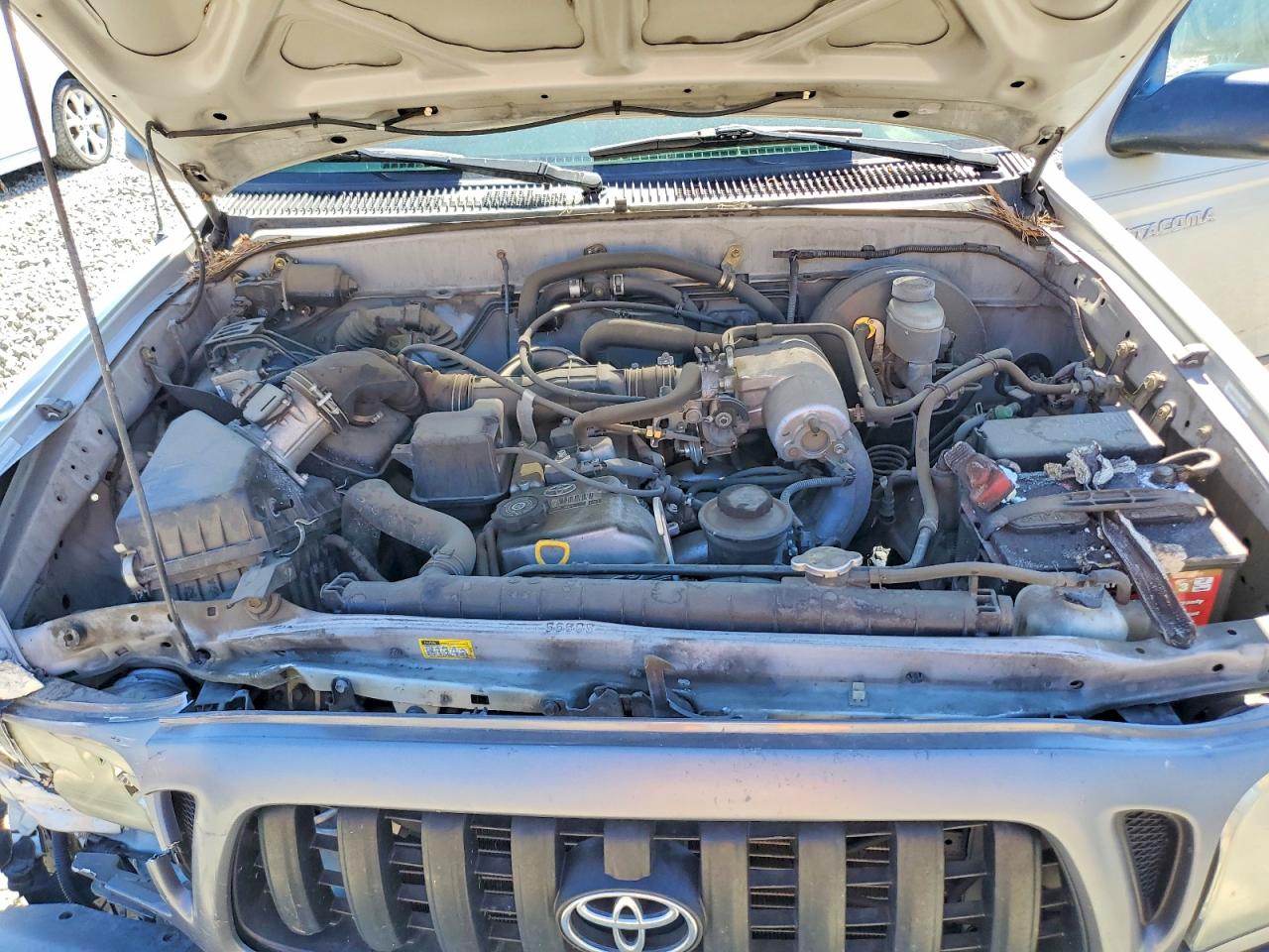 2004 Toyota Tacoma Base Silver vin: 5TENL42N14Z360879