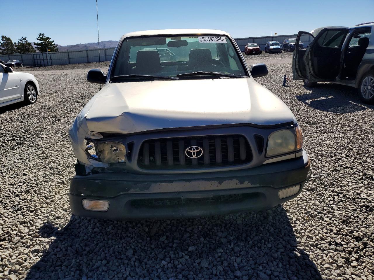 2004 Toyota Tacoma Base Silver vin: 5TENL42N14Z360879