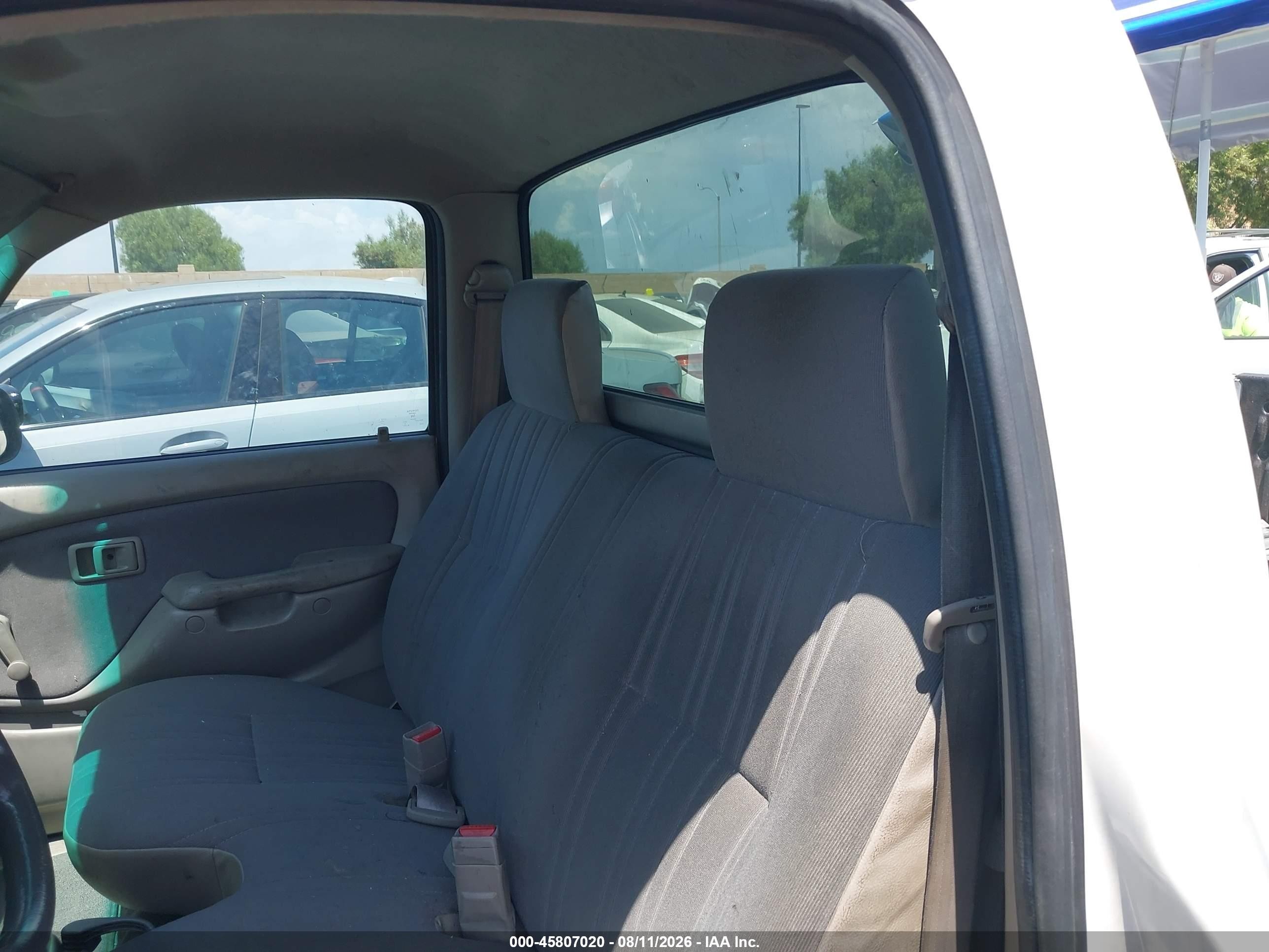 2002 Toyota Tacoma   White vin: 5TENL42N22Z099517