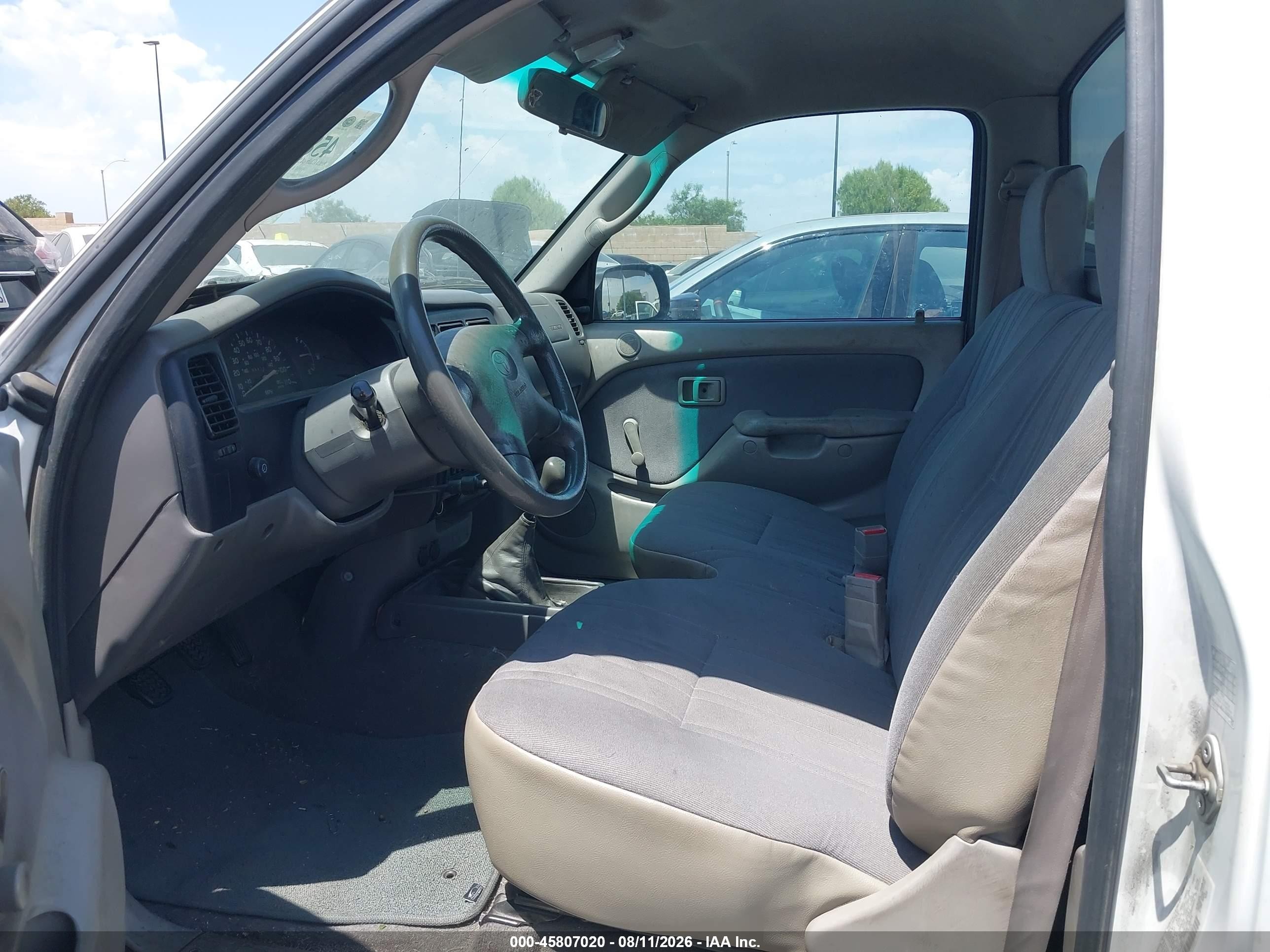 2002 Toyota Tacoma   White vin: 5TENL42N22Z099517
