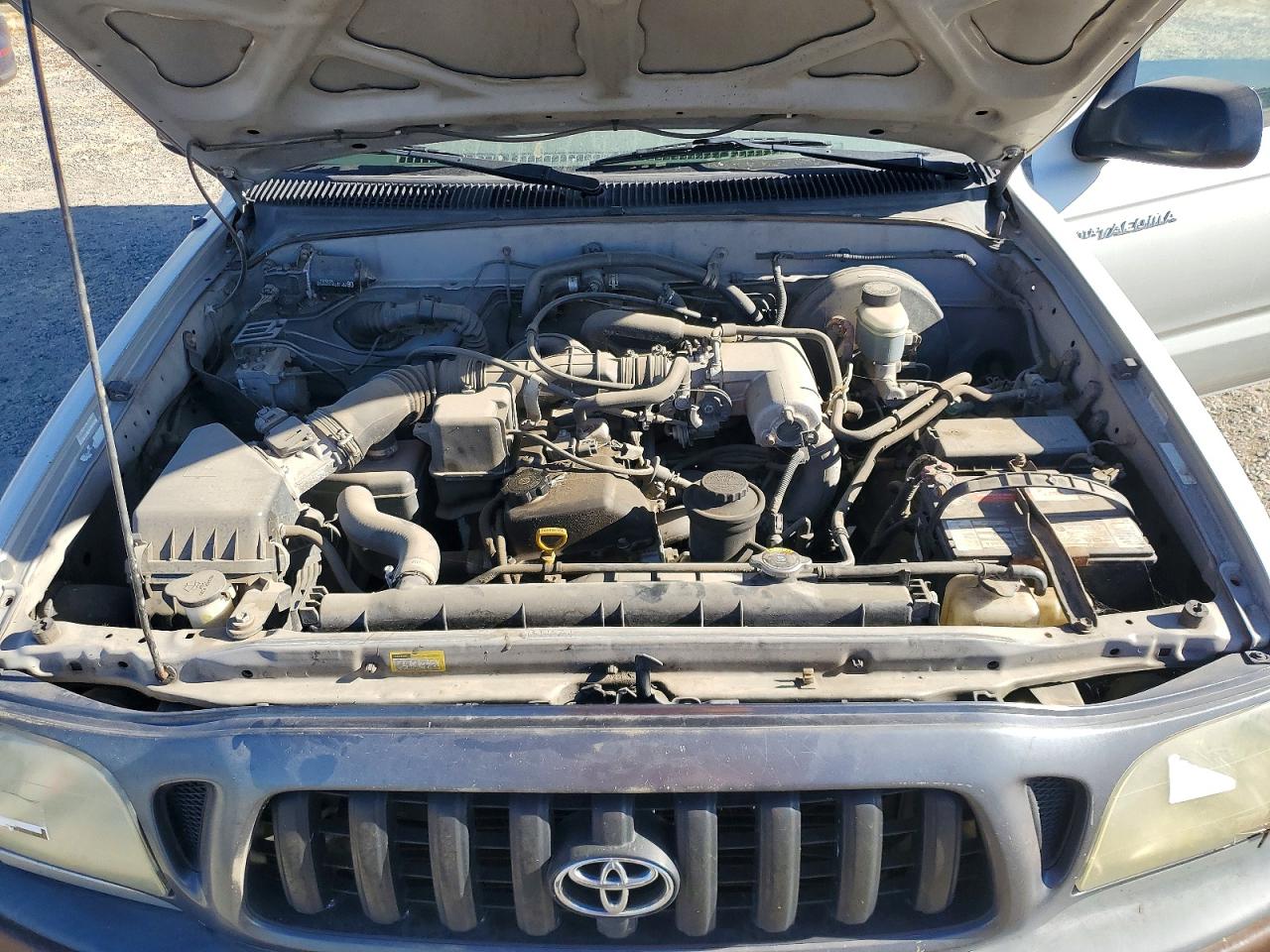 2004 Toyota Tacoma Base Silver vin: 5TENL42N24Z307155
