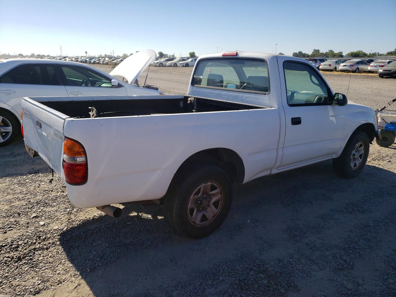 2001 Toyota Tacoma Base White vin: 5TENL42N31Z876530