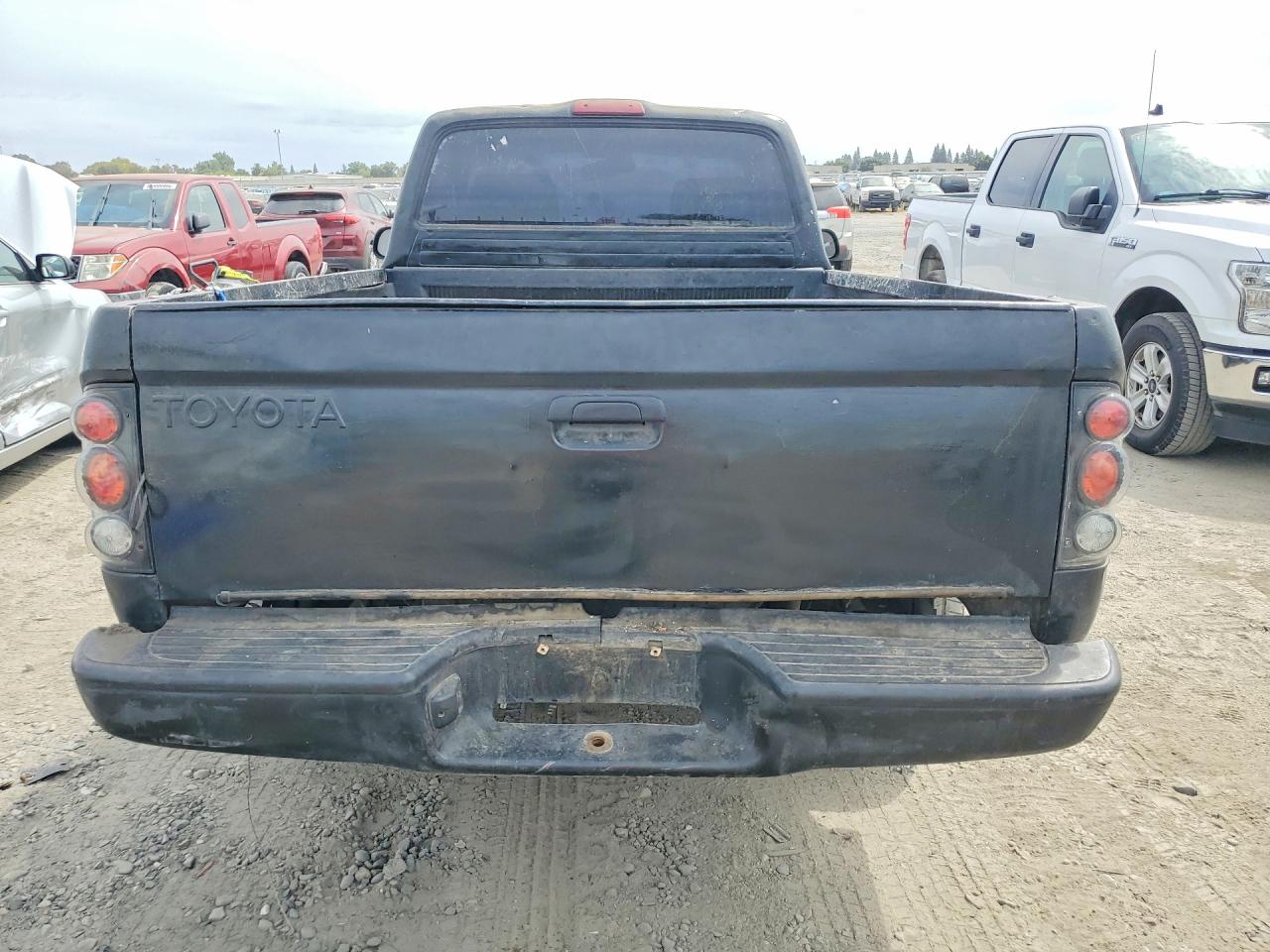 2001 Toyota Tacoma Base Black vin: 5TENL42N41Z766697