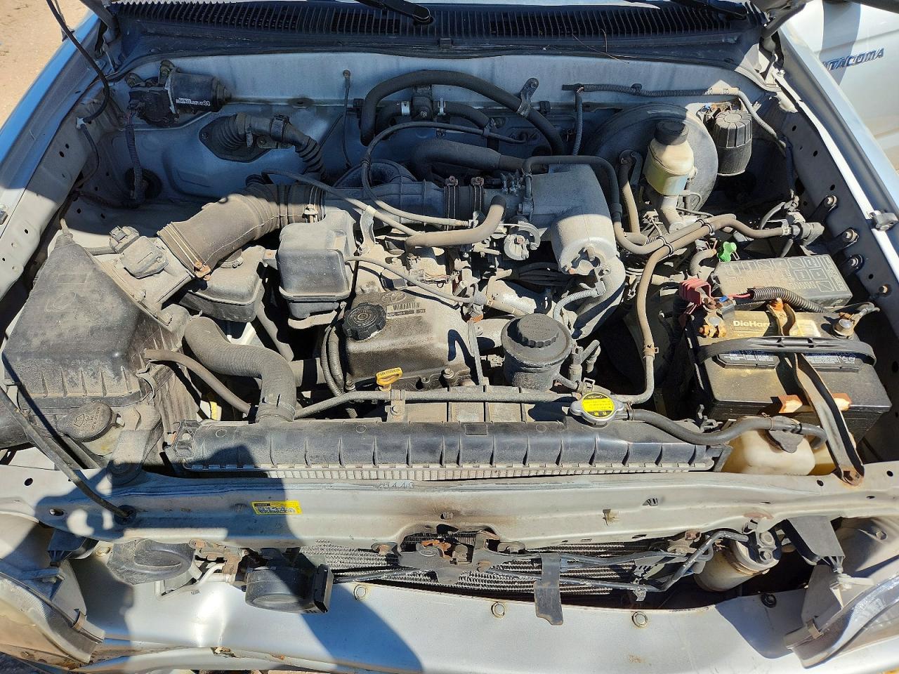 2002 Toyota Tacoma Base Silver vin: 5TENL42N42Z095632