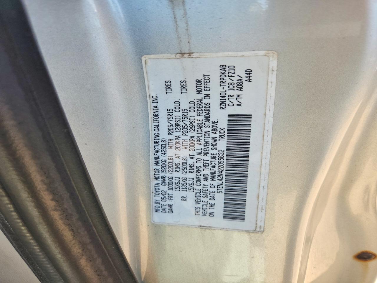 2002 Toyota Tacoma Base Silver vin: 5TENL42N42Z095632