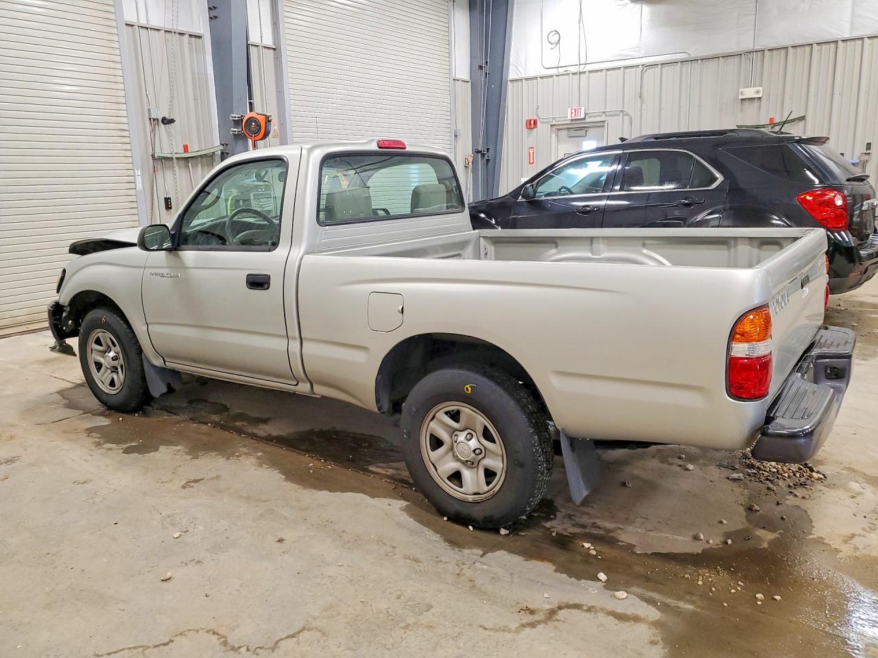 2004 Toyota Tacoma Base Silver vin: 5TENL42N44Z457798