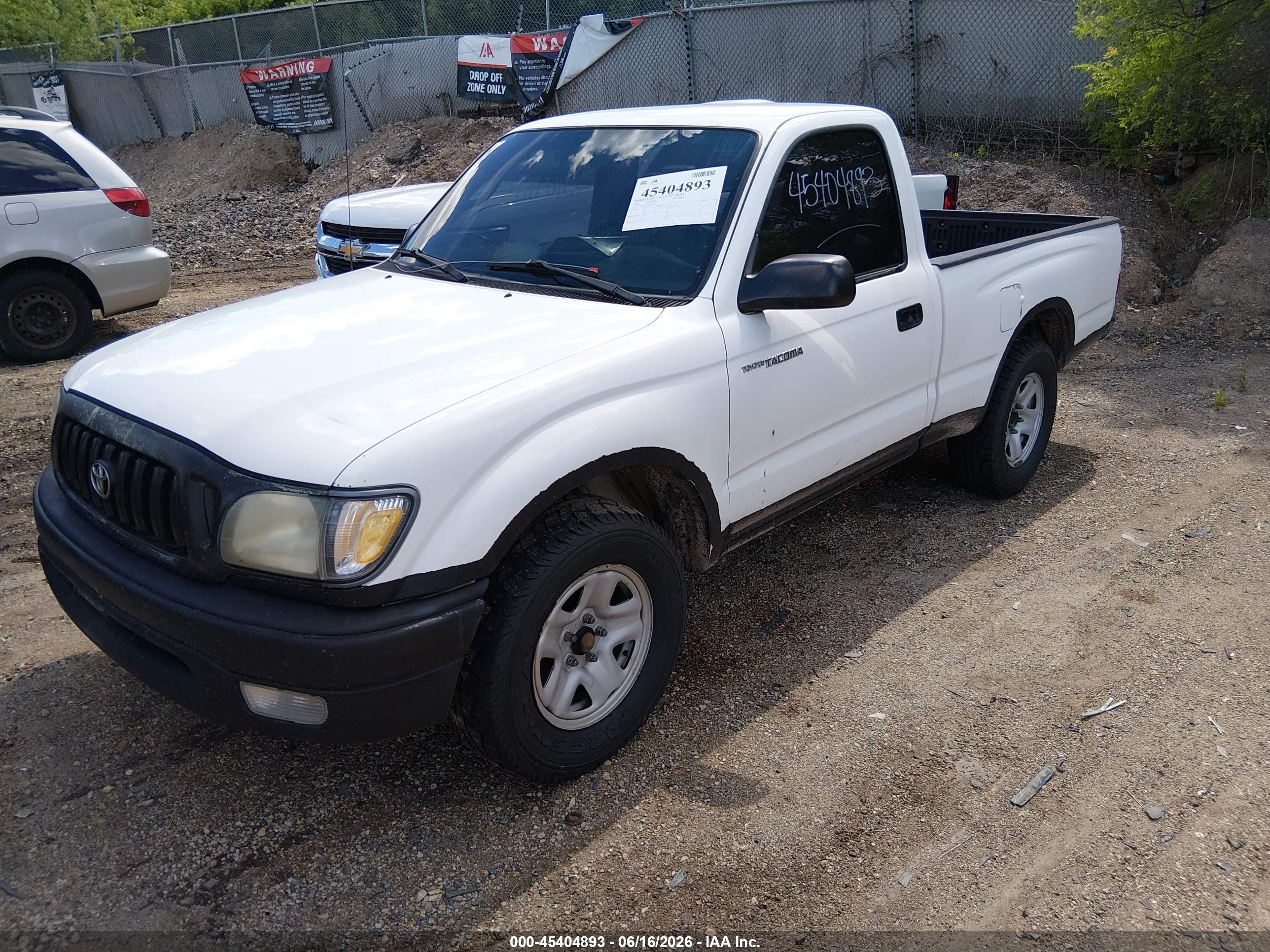 2002 Toyota Tacoma   White vin: 5TENL42N52Z031292