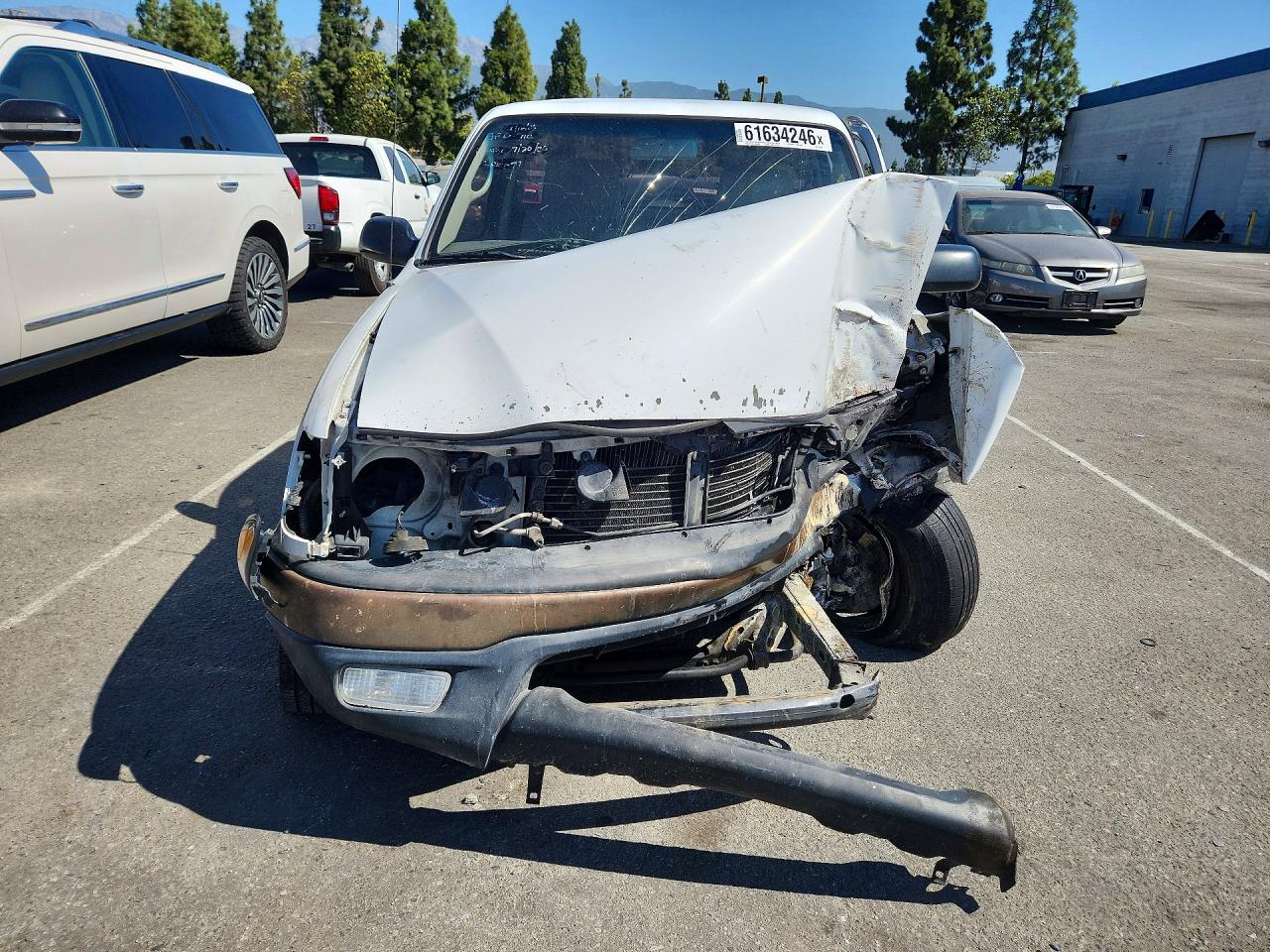 2003 Toyota Tacoma Base White vin: 5TENL42N53Z179797