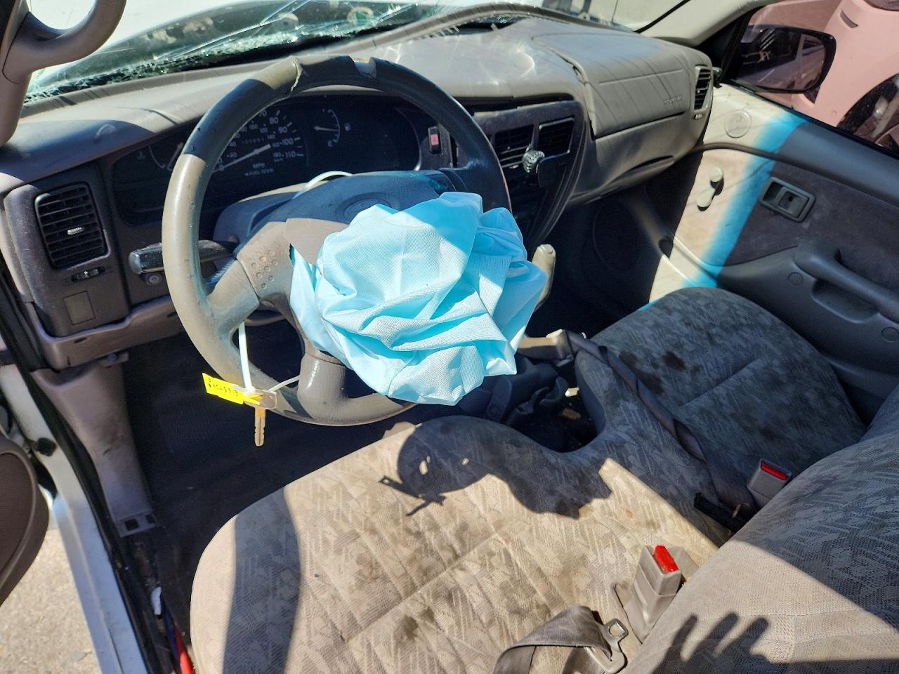2003 Toyota Tacoma Base White vin: 5TENL42N53Z179797