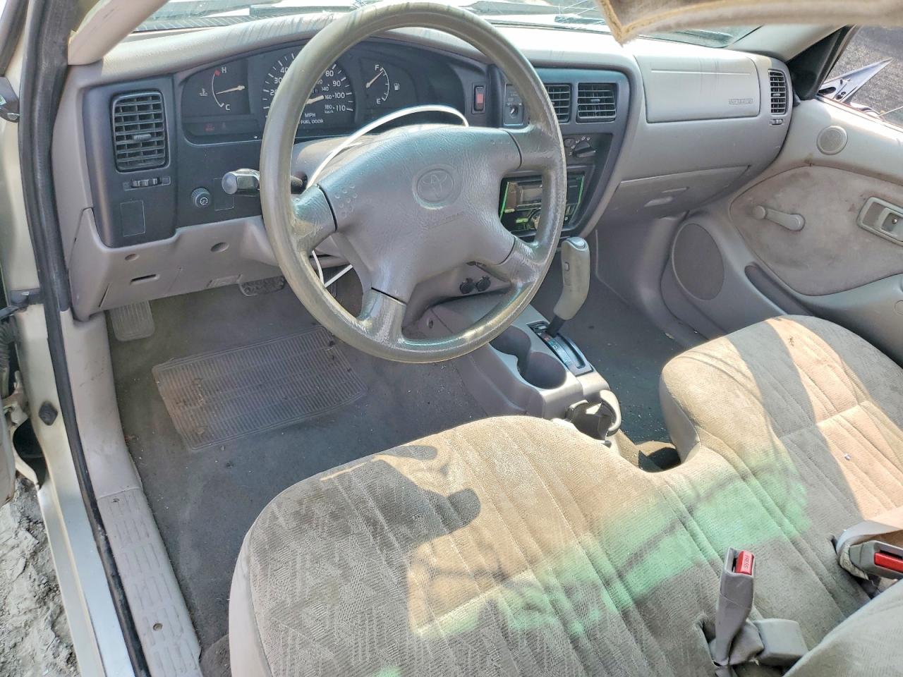 2001 Toyota Tacoma Base Бежевый vin: 5TENL42N61Z743387