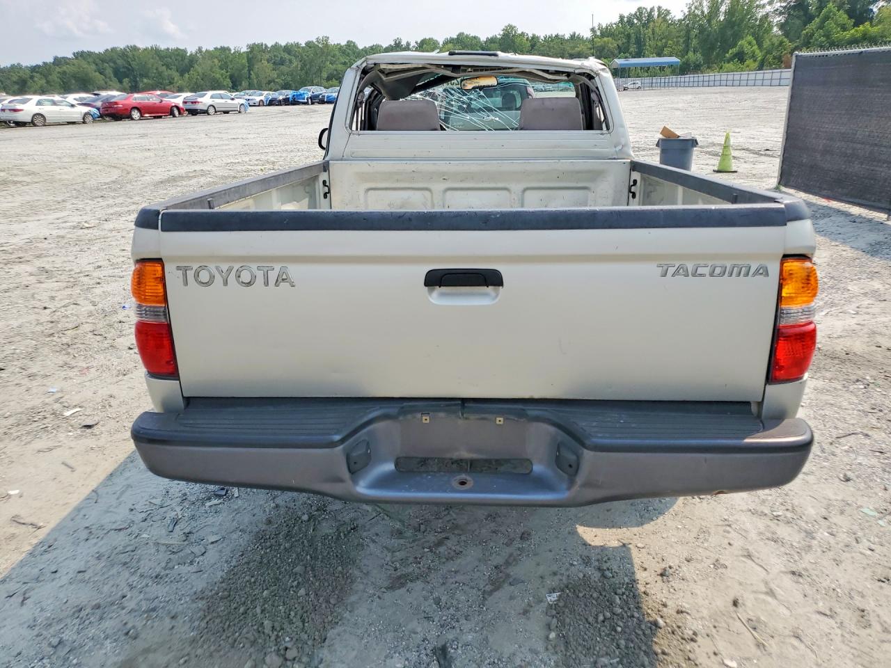 2001 Toyota Tacoma Base Бежевый vin: 5TENL42N61Z743387