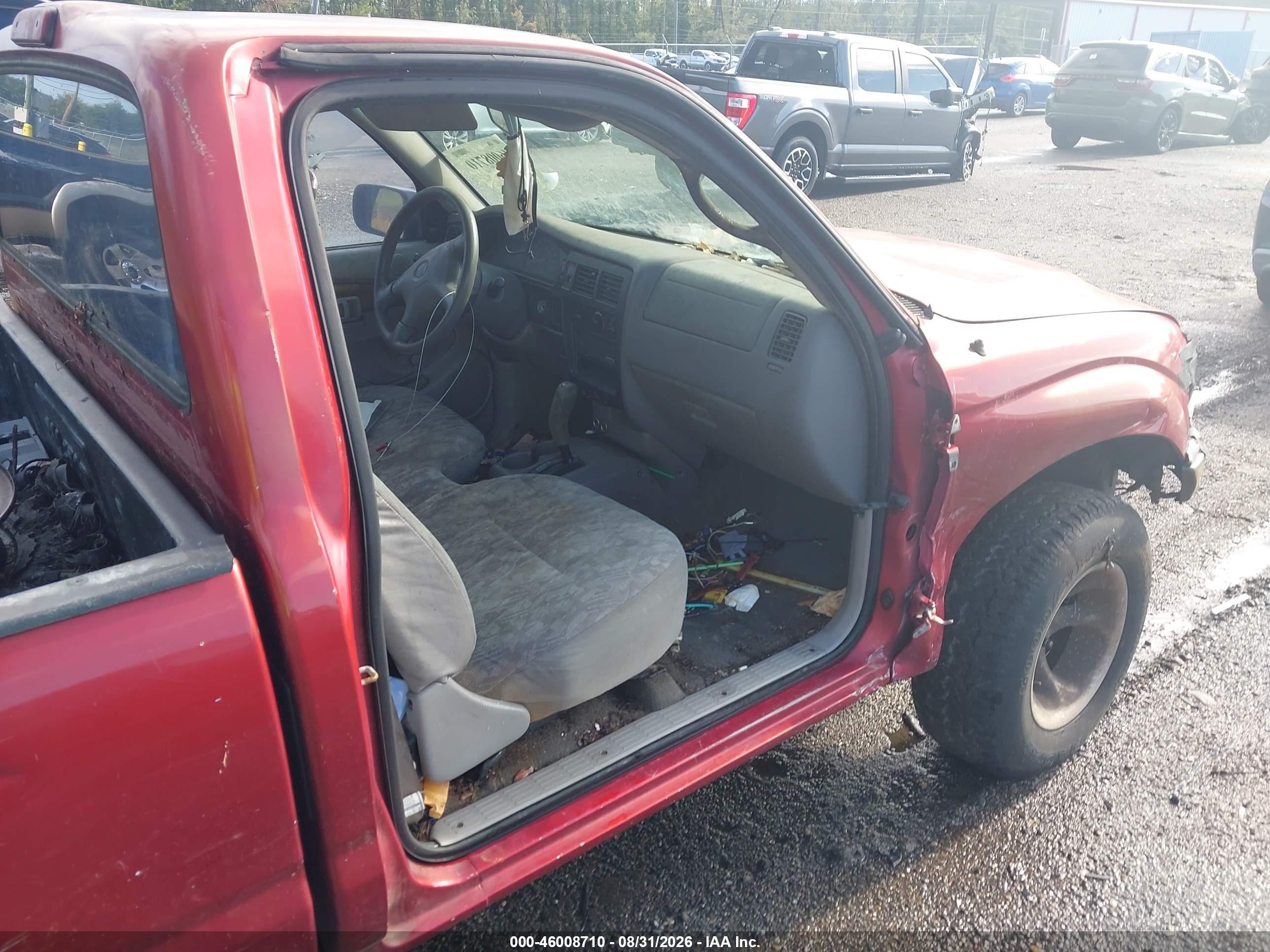 2001 Toyota Tacoma   Red vin: 5TENL42N61Z766751