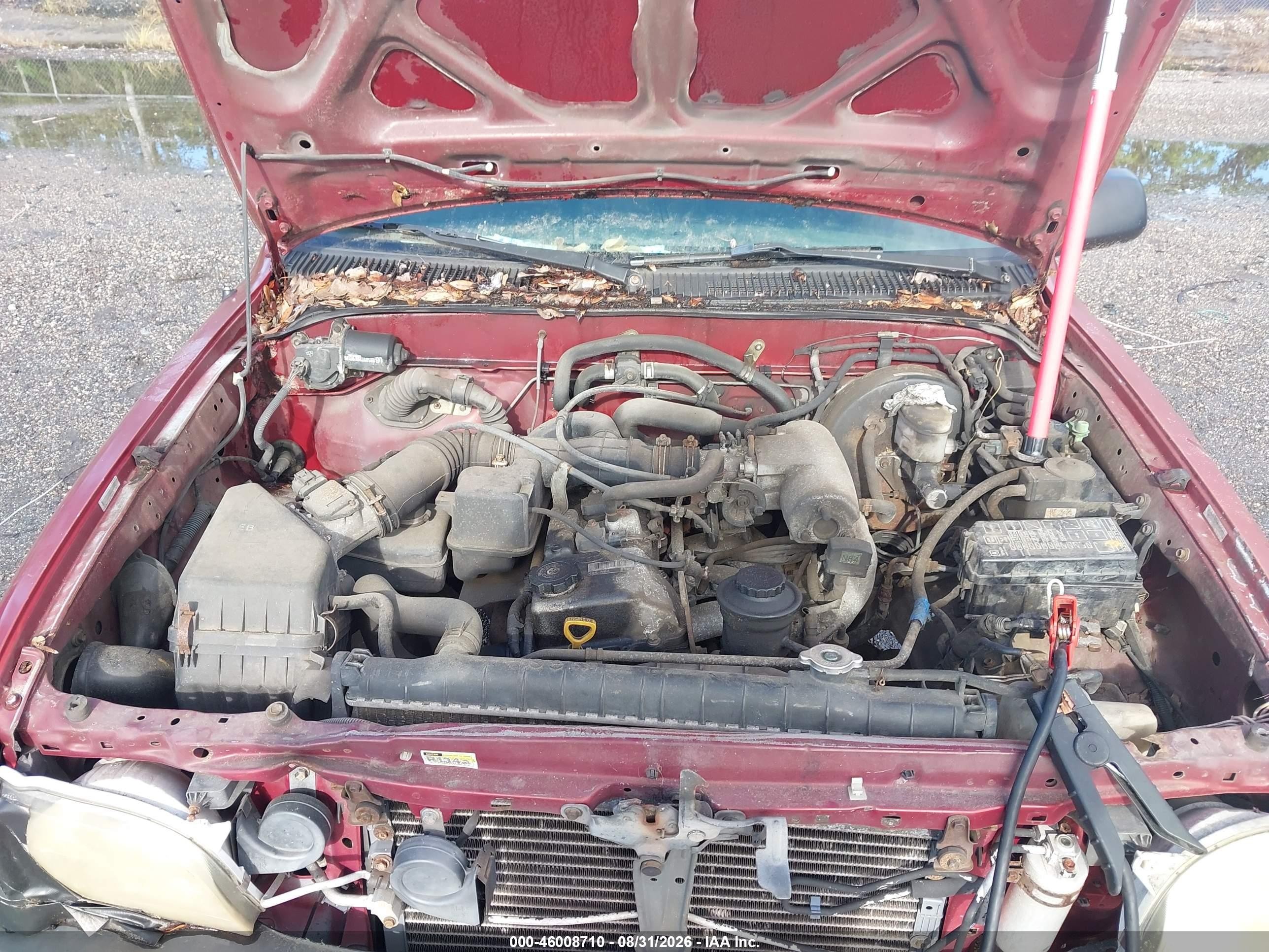 2001 Toyota Tacoma   Red vin: 5TENL42N61Z766751