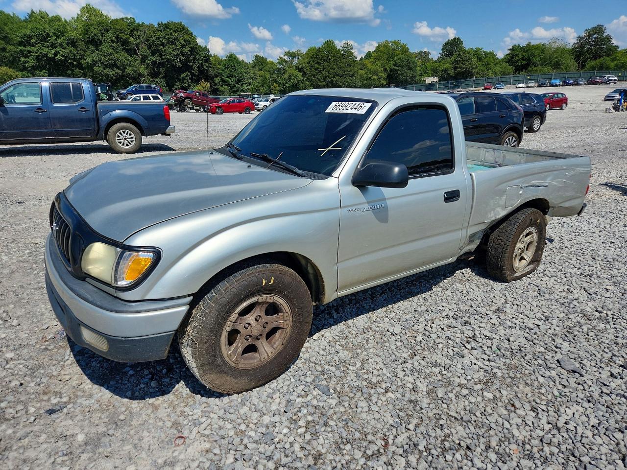 2001 Toyota Tacoma Base Silver vin: 5TENL42N61Z777815