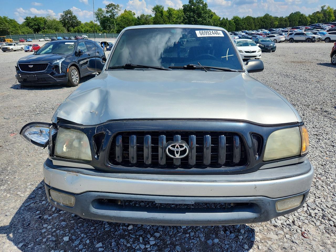 2001 Toyota Tacoma Base Silver vin: 5TENL42N61Z777815