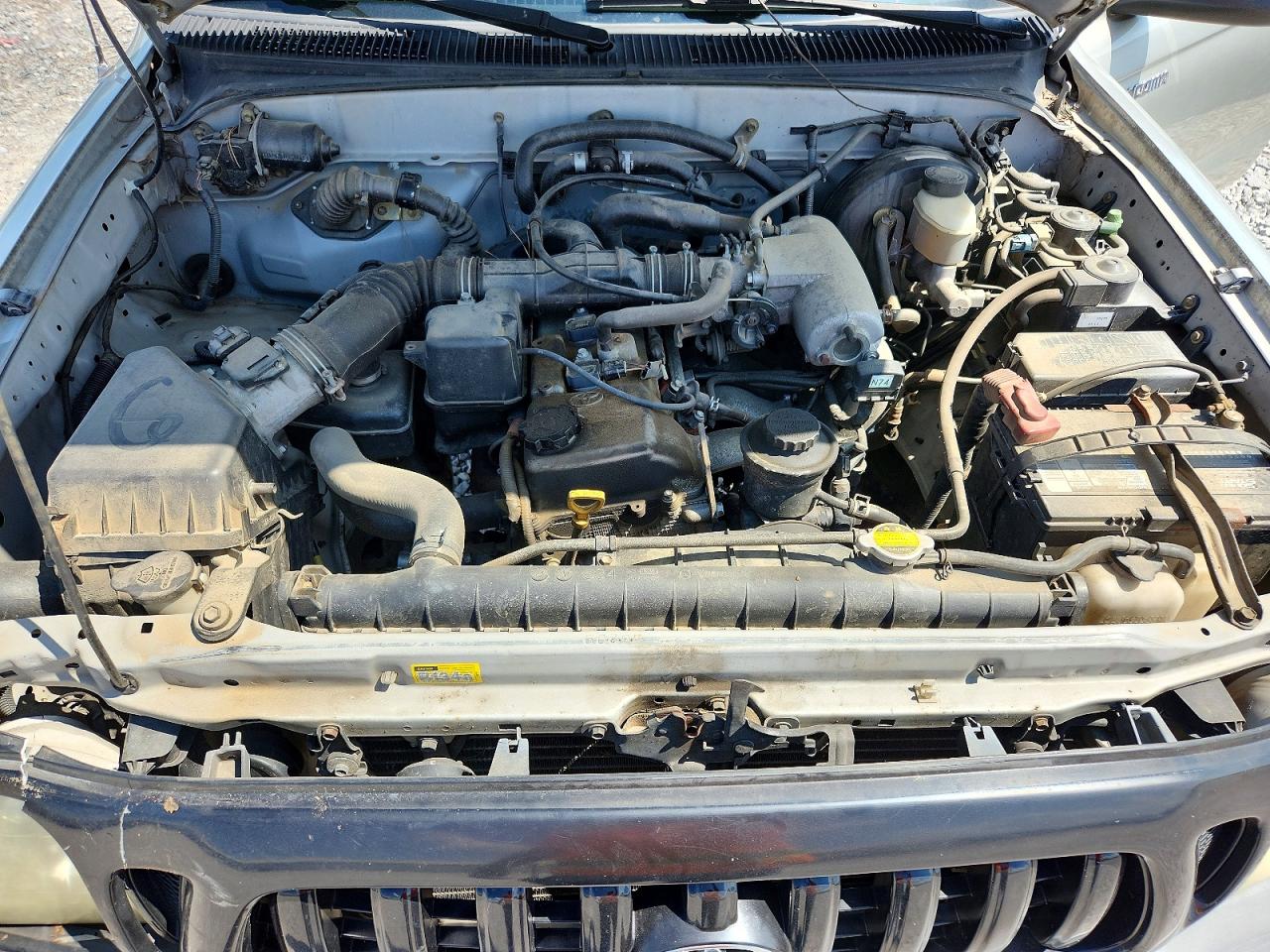 2001 Toyota Tacoma Base Silver vin: 5TENL42N61Z777815