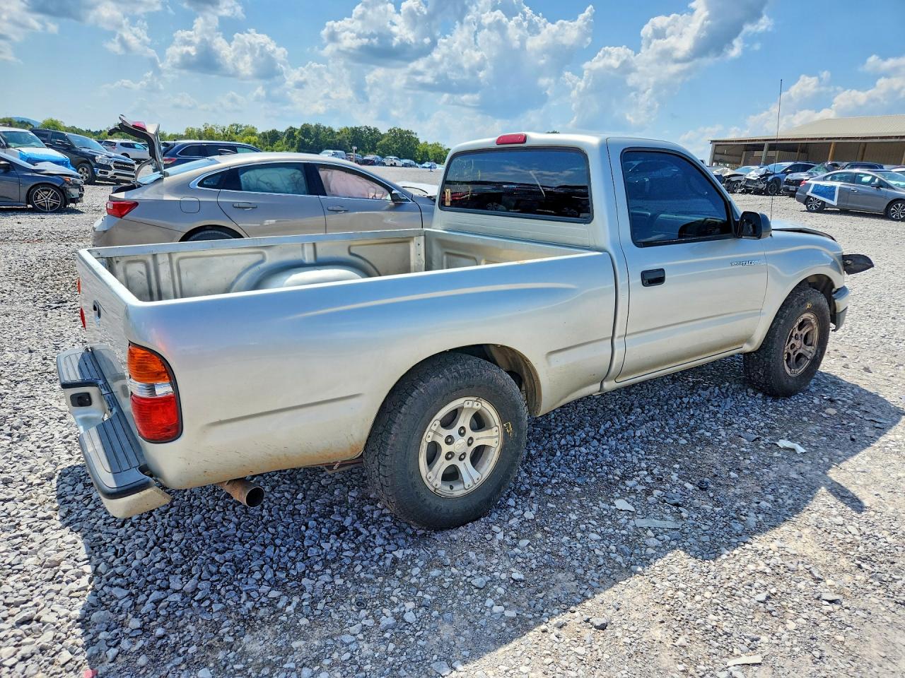 2001 Toyota Tacoma Base Silver vin: 5TENL42N61Z777815