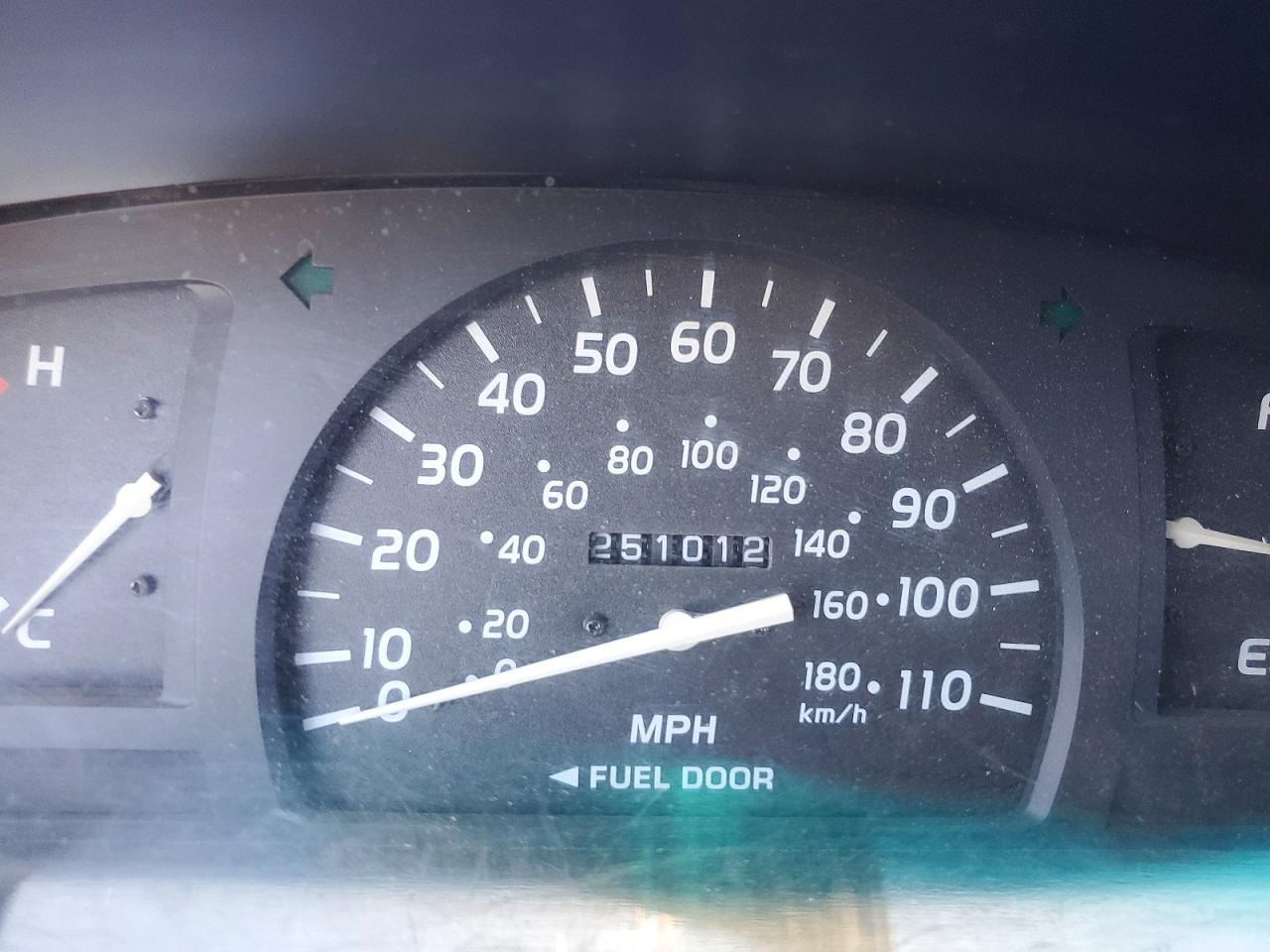 2002 Toyota Tacoma Base Green vin: 5TENL42N62Z048554