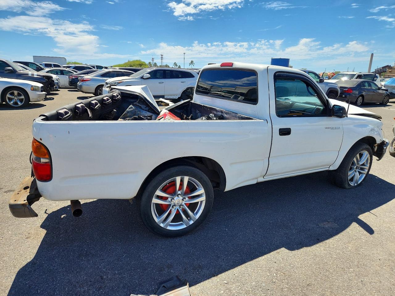 2002 Toyota Tacoma Base White vin: 5TENL42N62Z092439
