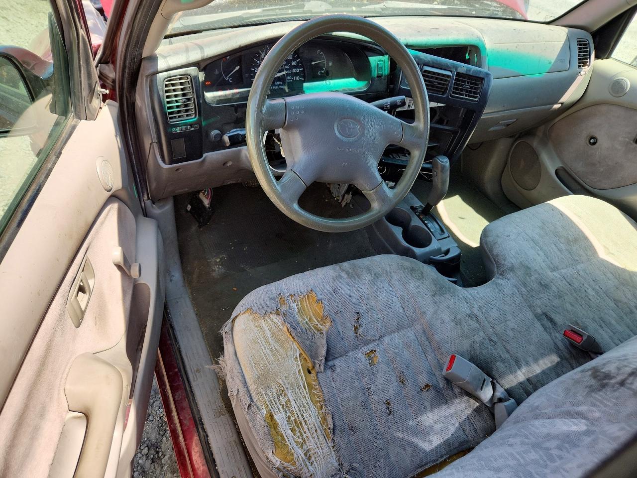 2004 Toyota Tacoma Base Red vin: 5TENL42N64Z402222