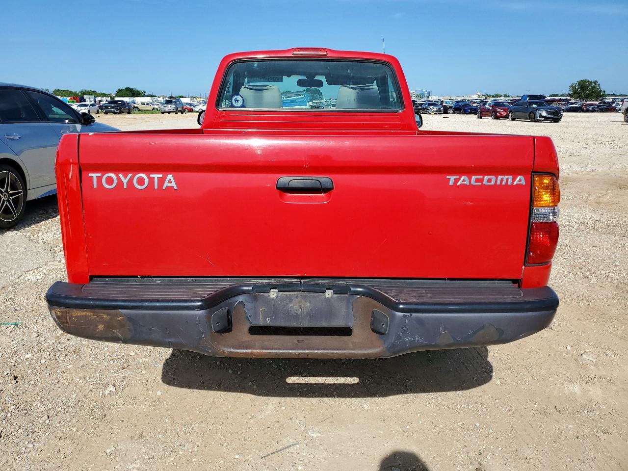 2004 Toyota Tacoma Base Red vin: 5TENL42N74Z382708
