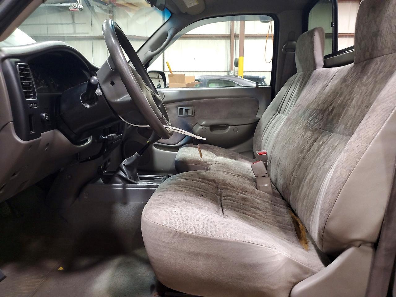 2004 Toyota Tacoma Base Black vin: 5TENL42N74Z384281