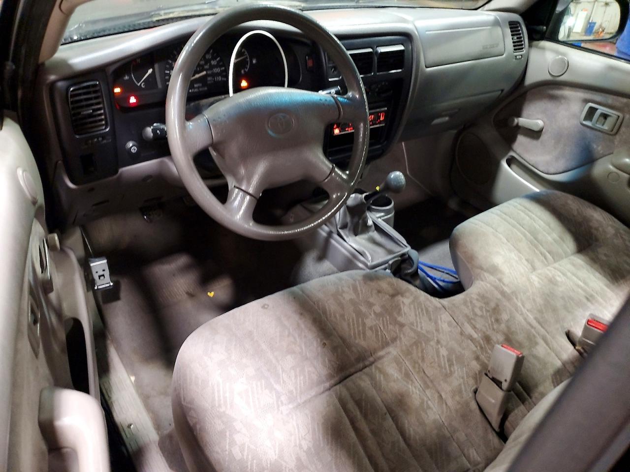 2004 Toyota Tacoma Base Black vin: 5TENL42N74Z384281