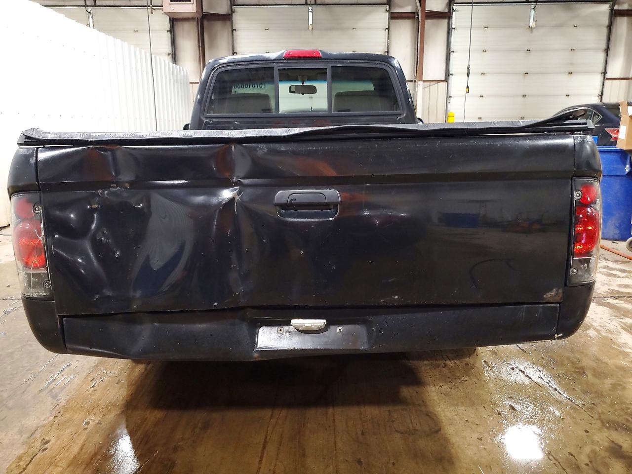 2004 Toyota Tacoma Base Black vin: 5TENL42N74Z384281