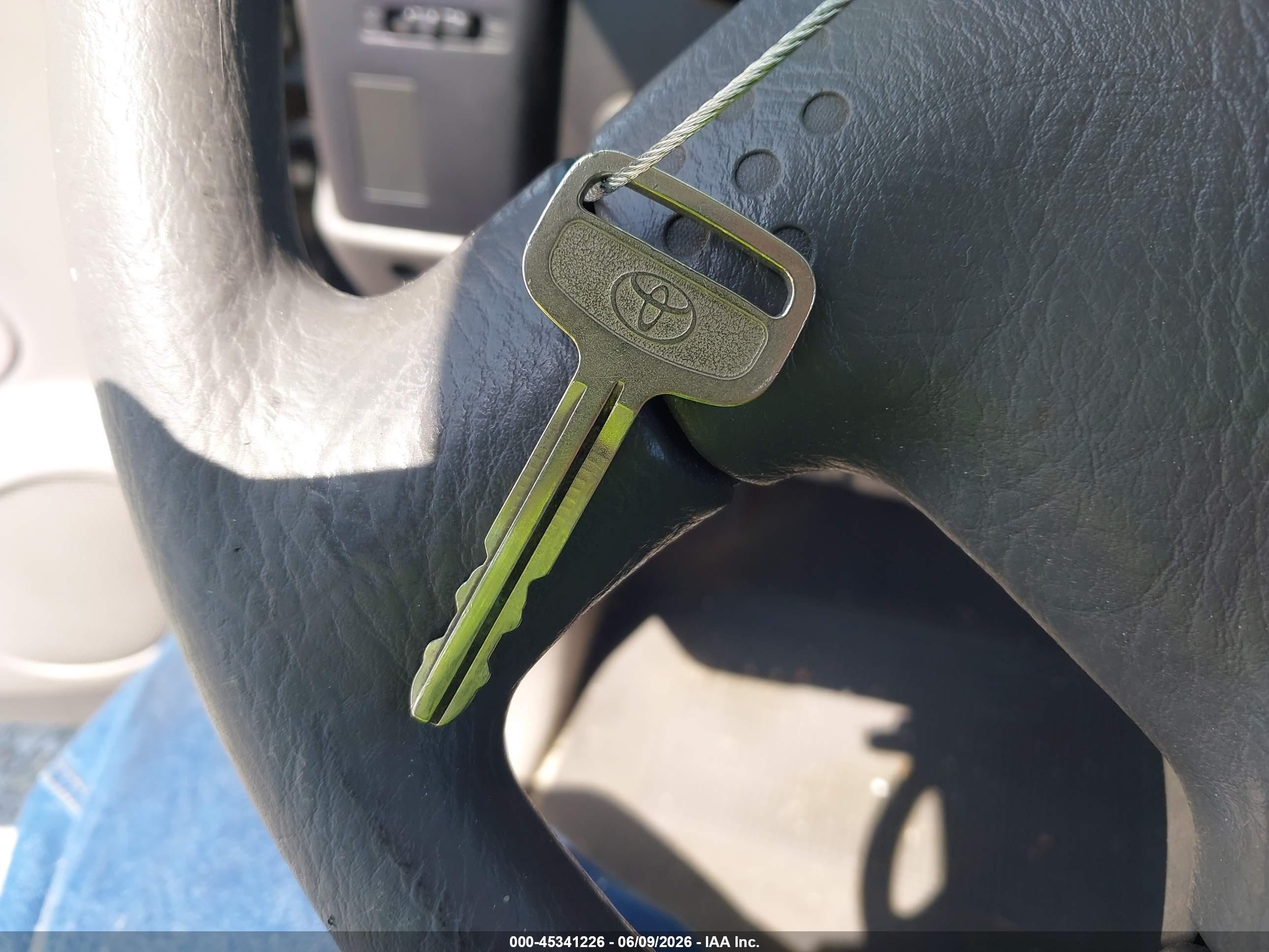 2001 Toyota Tacoma   Черный vin: 5TENL42N81Z857665