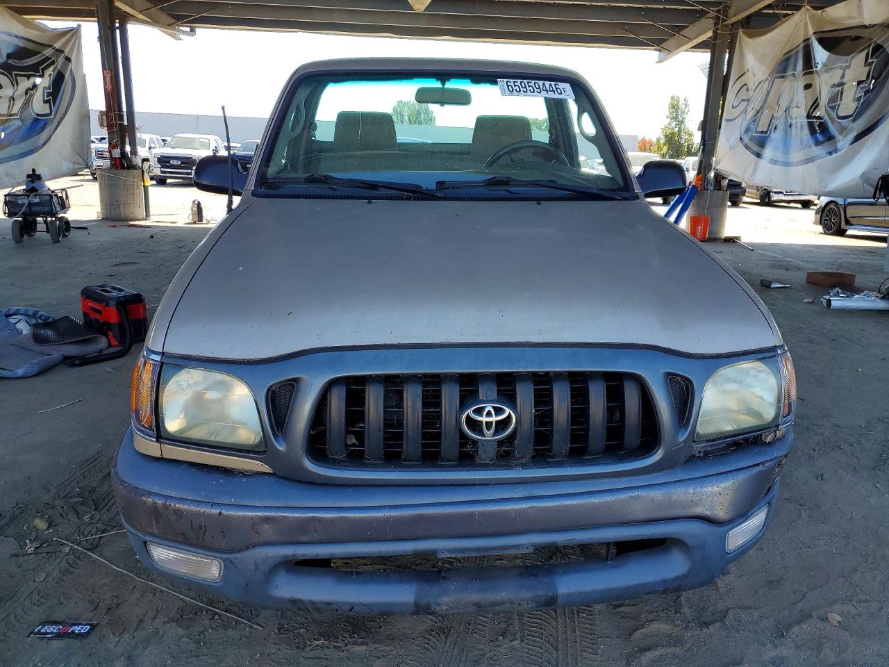 2004 Toyota Tacoma Base Beige vin: 5TENL42N84Z330083